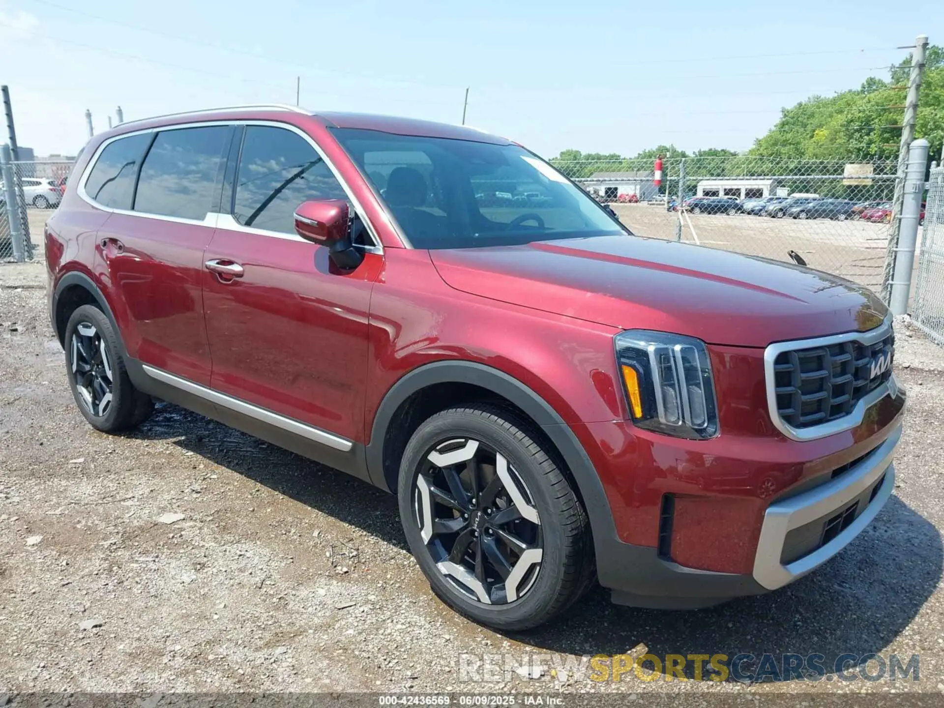 1 Photograph of a damaged car 5XYP6DGC6PG338527 KIA TELLURIDE 2023