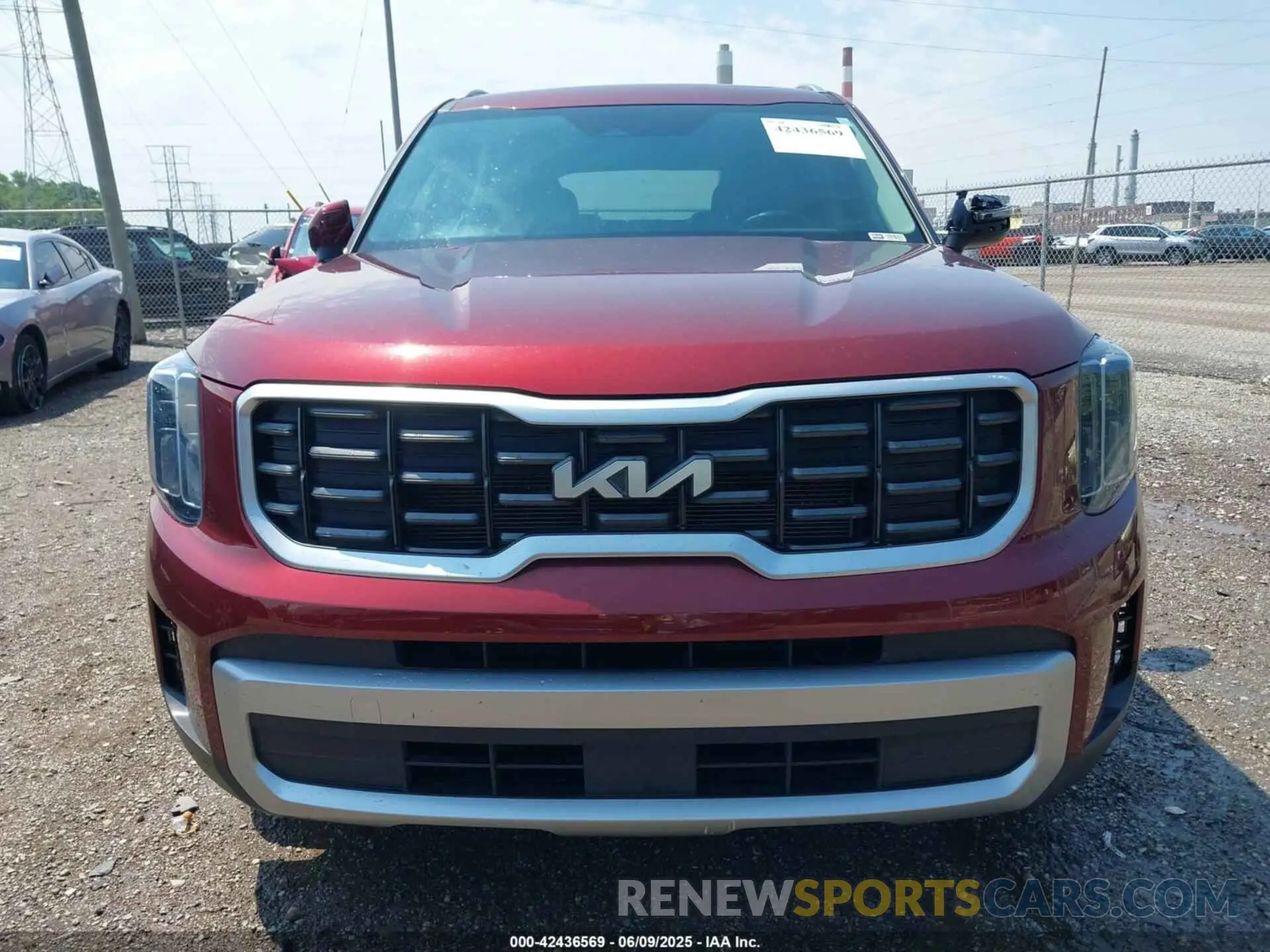 12 Photograph of a damaged car 5XYP6DGC6PG338527 KIA TELLURIDE 2023