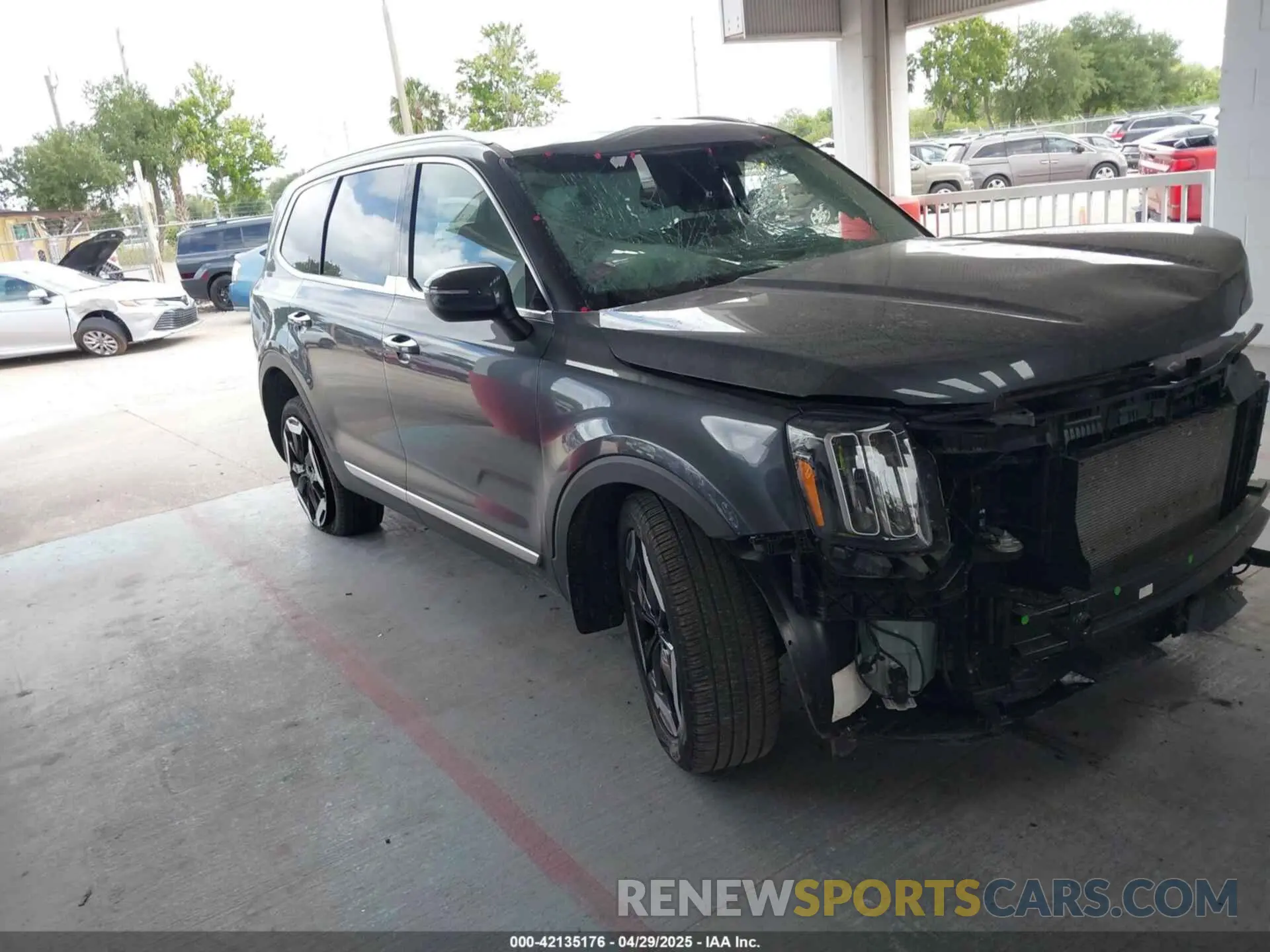 1 Photograph of a damaged car 5XYP6DGC7PG405488 KIA TELLURIDE 2023
