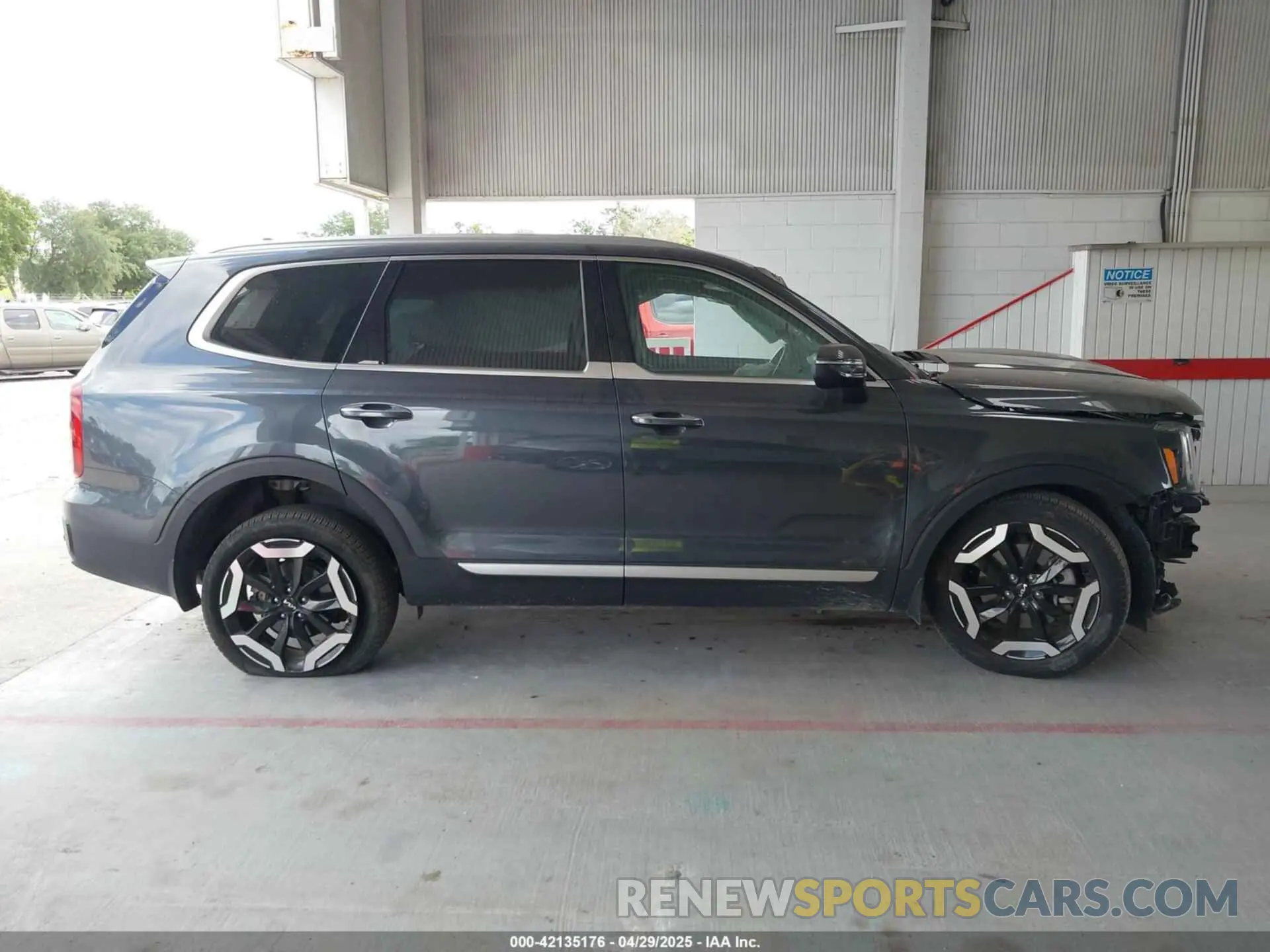 13 Photograph of a damaged car 5XYP6DGC7PG405488 KIA TELLURIDE 2023
