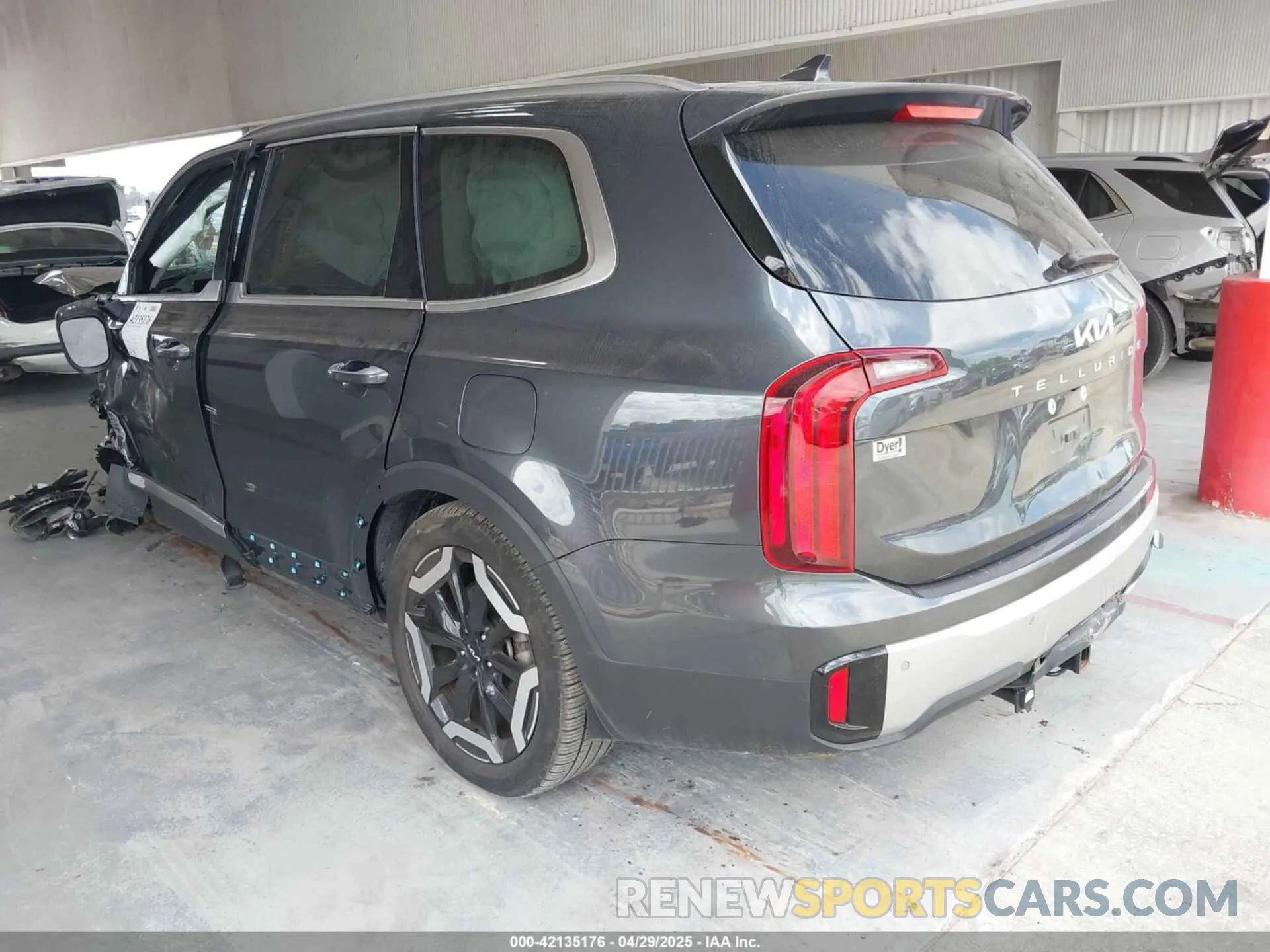 3 Photograph of a damaged car 5XYP6DGC7PG405488 KIA TELLURIDE 2023