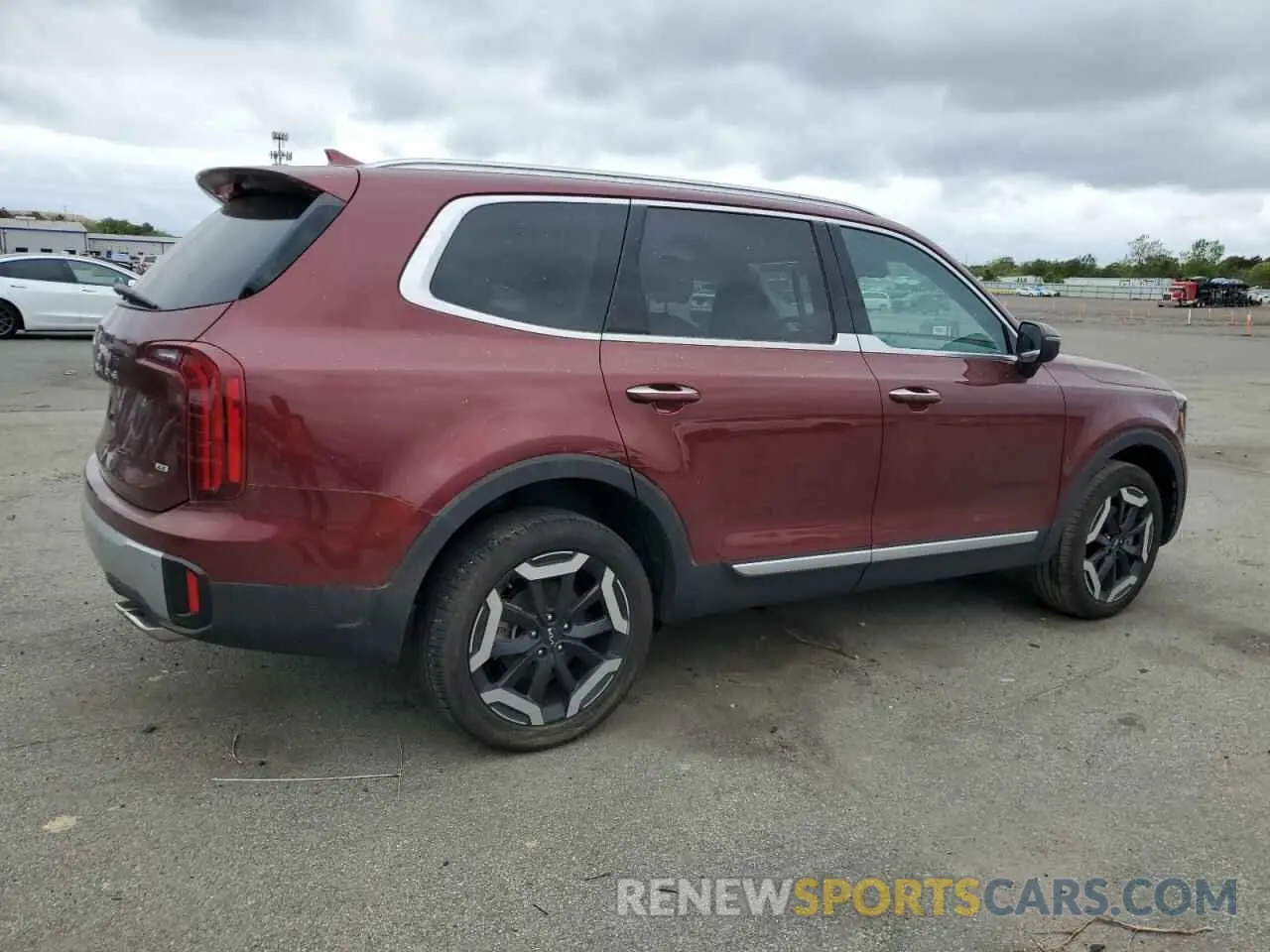 3 Photograph of a damaged car 5XYP6DGC9PG392131 KIA TELLURIDE 2023