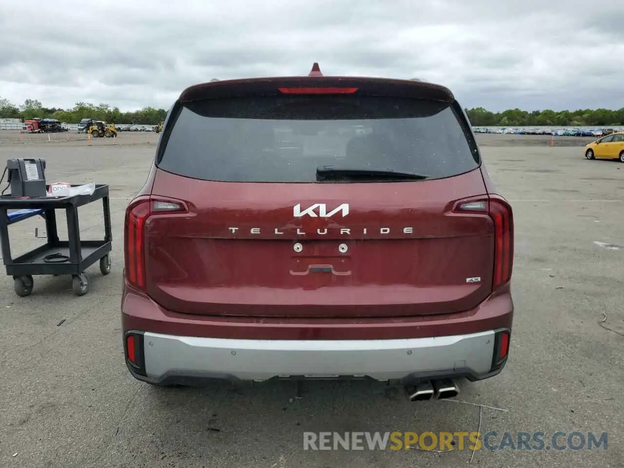 6 Photograph of a damaged car 5XYP6DGC9PG392131 KIA TELLURIDE 2023