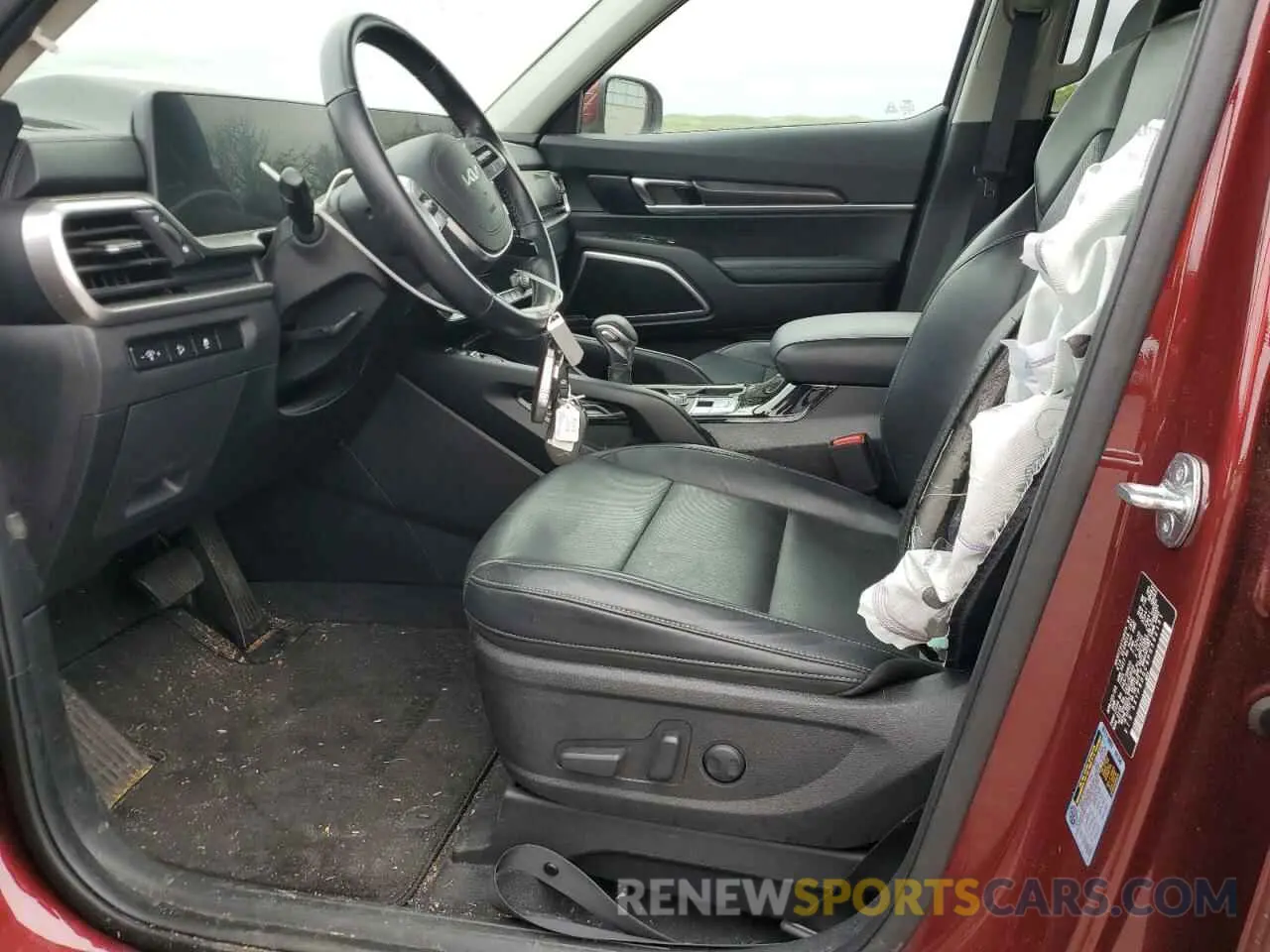 7 Photograph of a damaged car 5XYP6DGC9PG392131 KIA TELLURIDE 2023