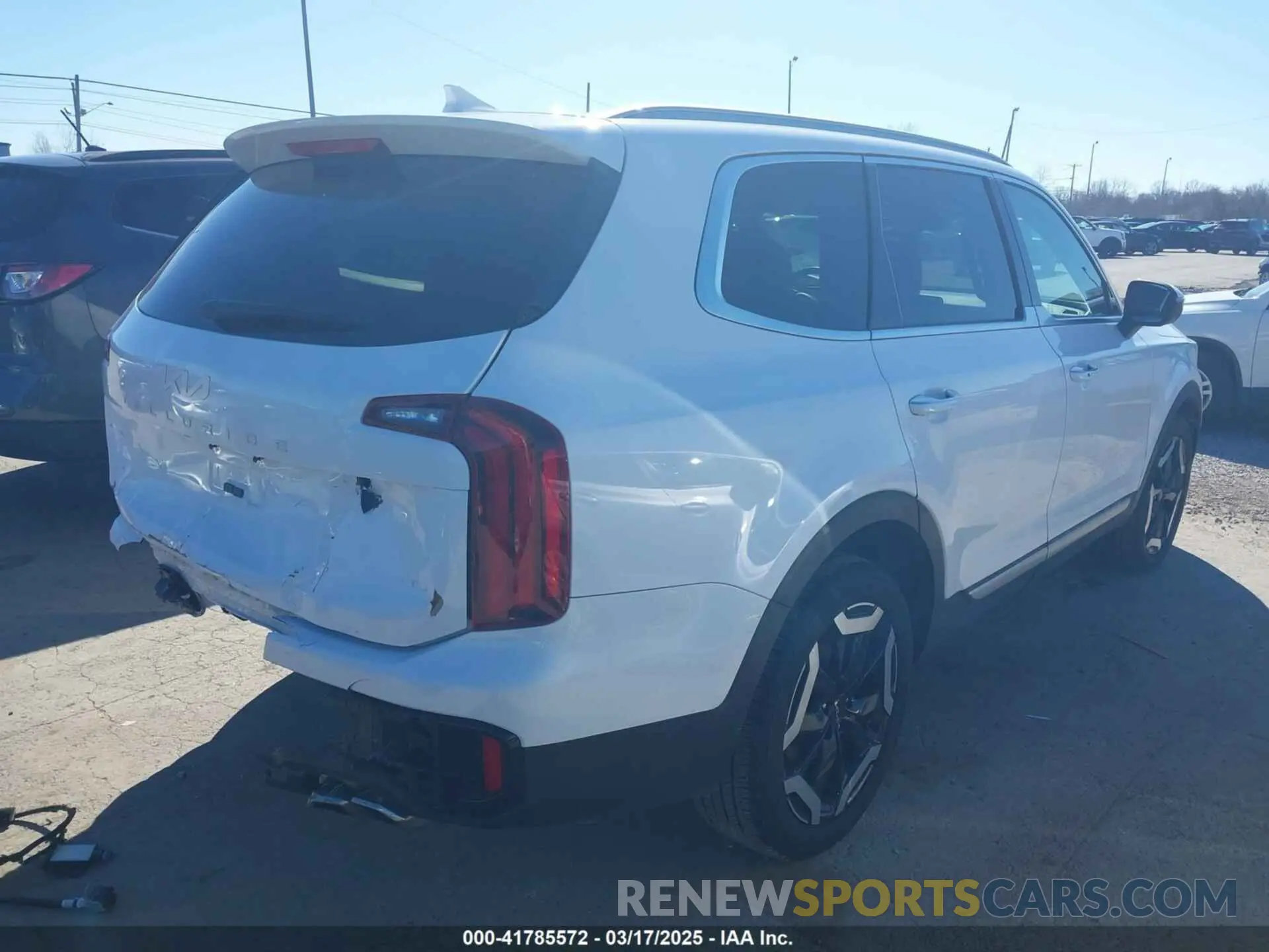 4 Photograph of a damaged car 5XYP6DGCXPG347098 KIA TELLURIDE 2023