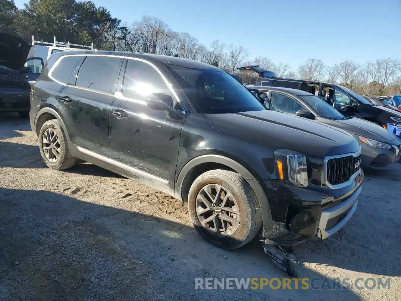 4 Photograph of a damaged car 5XYP24GC4RG430198 KIA TELLURIDE 2024