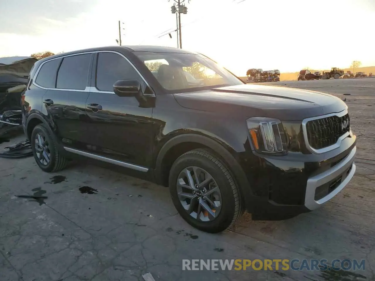 4 Photograph of a damaged car 5XYP24GC5RG525496 KIA TELLURIDE 2024