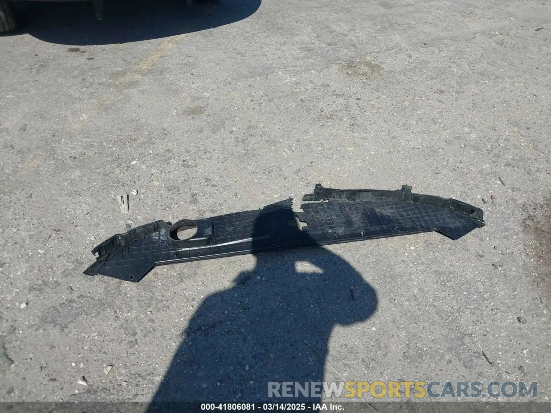 12 Photograph of a damaged car 5XYP24GC6RG482724 KIA TELLURIDE 2024