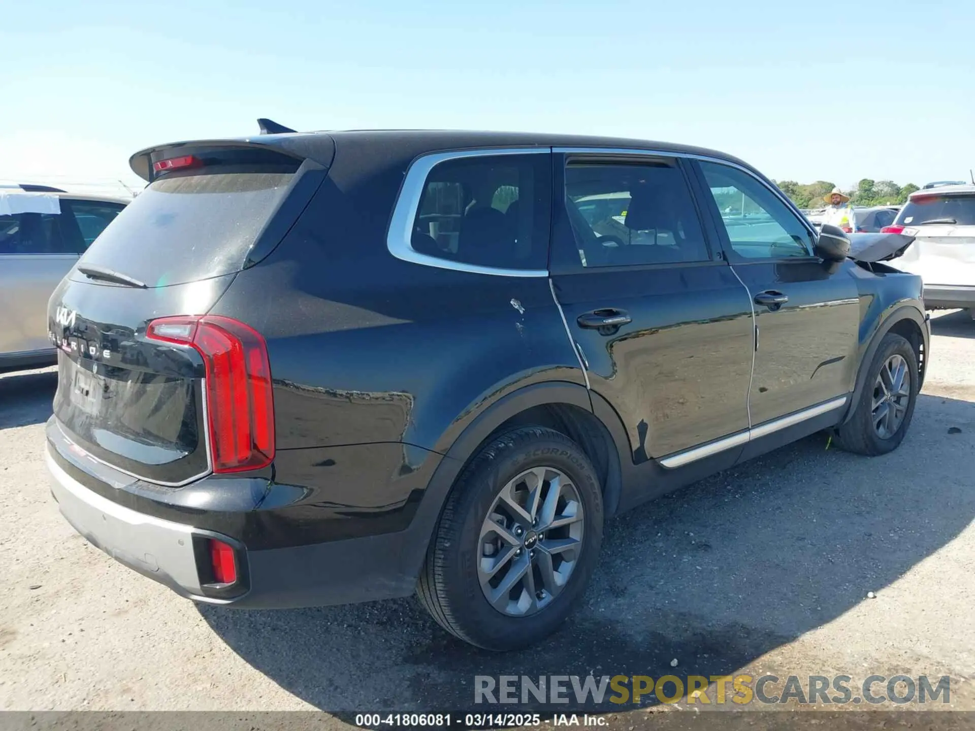 4 Photograph of a damaged car 5XYP24GC6RG482724 KIA TELLURIDE 2024