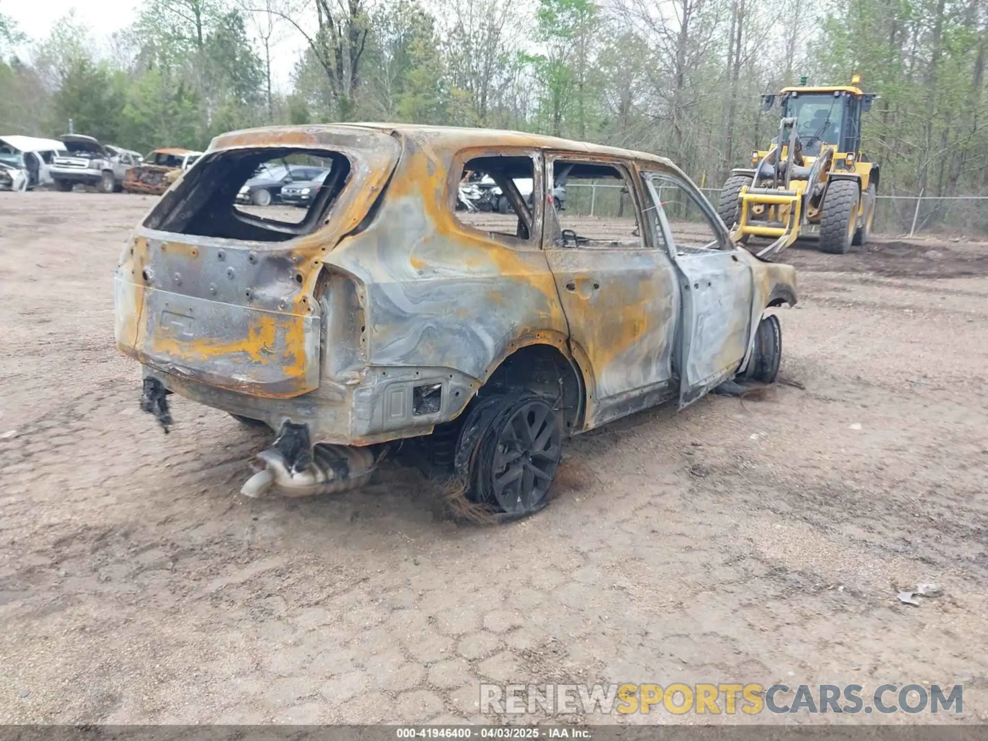 4 Photograph of a damaged car 5XYP24GC9RG459292 KIA TELLURIDE 2024