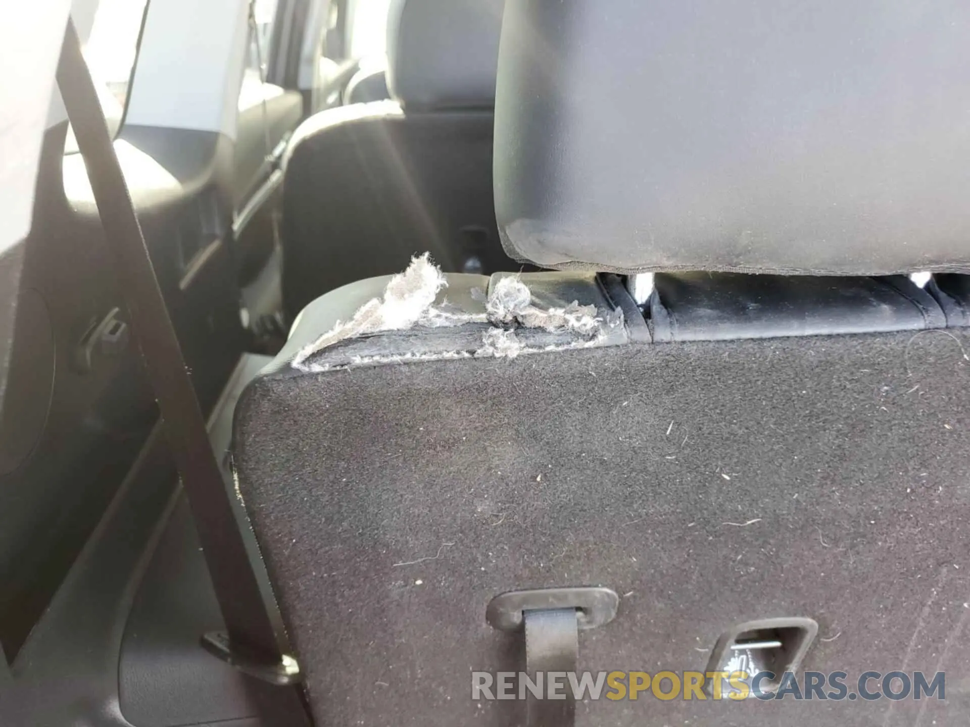 3 Photograph of a damaged car 5XYP2DGC4RG487341 KIA TELLURIDE 2024