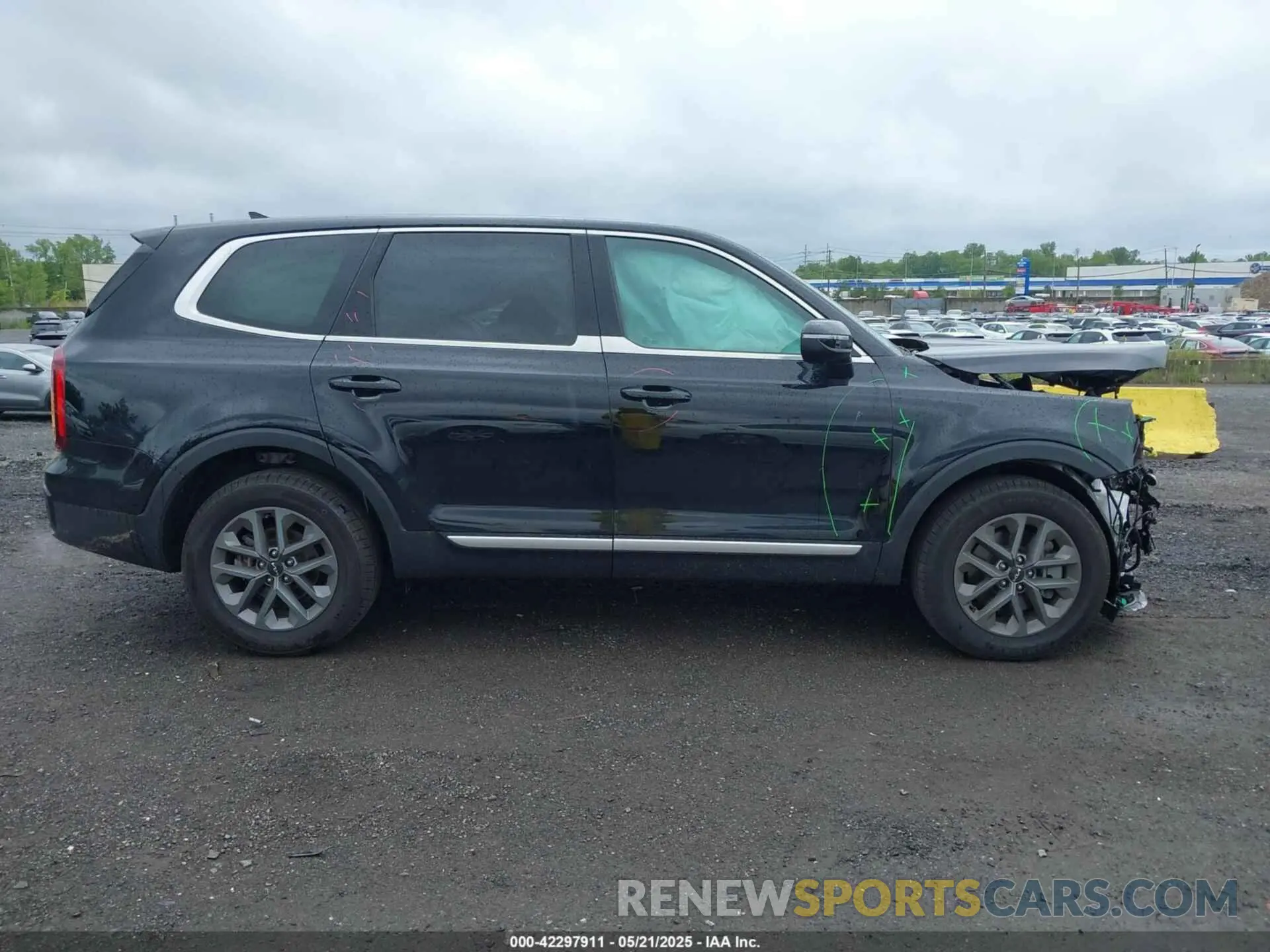 14 Photograph of a damaged car 5XYP2DGC5RG494993 KIA TELLURIDE 2024