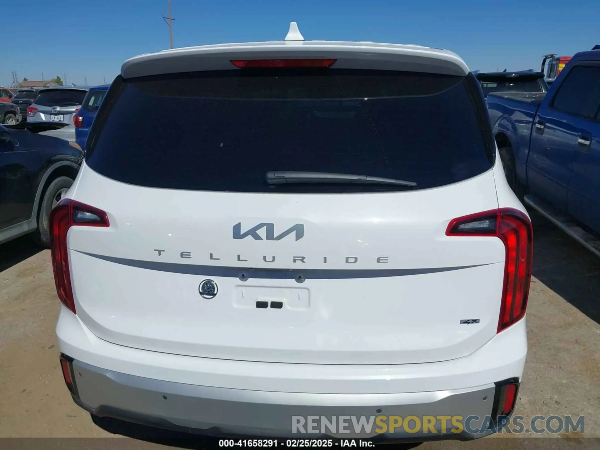 16 Photograph of a damaged car 5XYP2DGC9RG539661 KIA TELLURIDE 2024