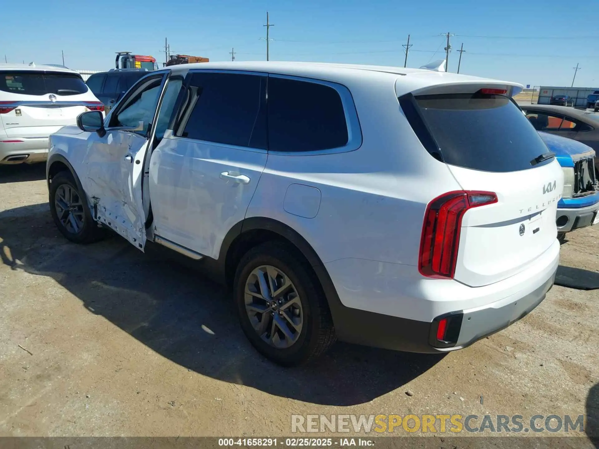 3 Photograph of a damaged car 5XYP2DGC9RG539661 KIA TELLURIDE 2024