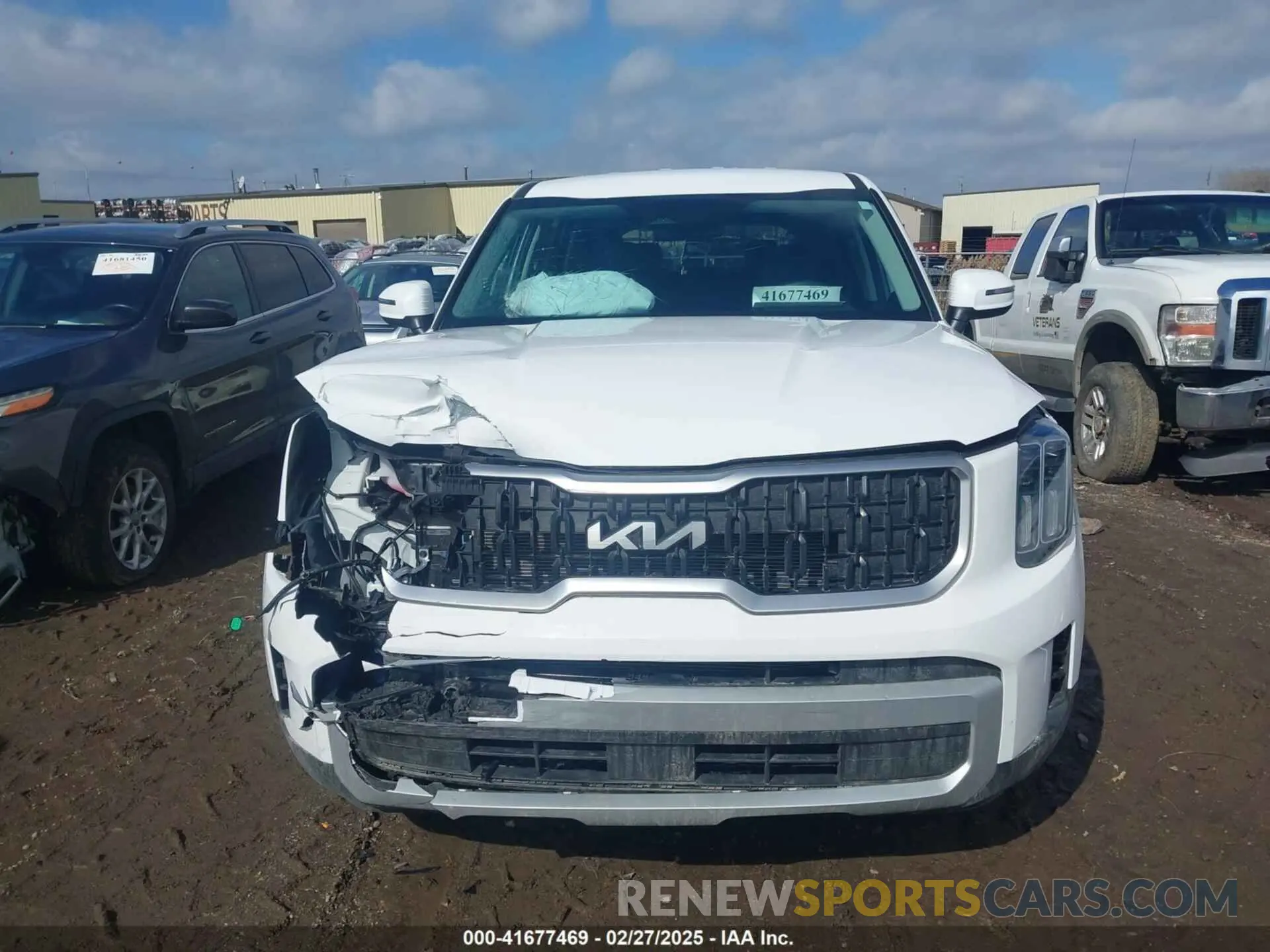 13 Photograph of a damaged car 5XYP2DGCXRG524893 KIA TELLURIDE 2024