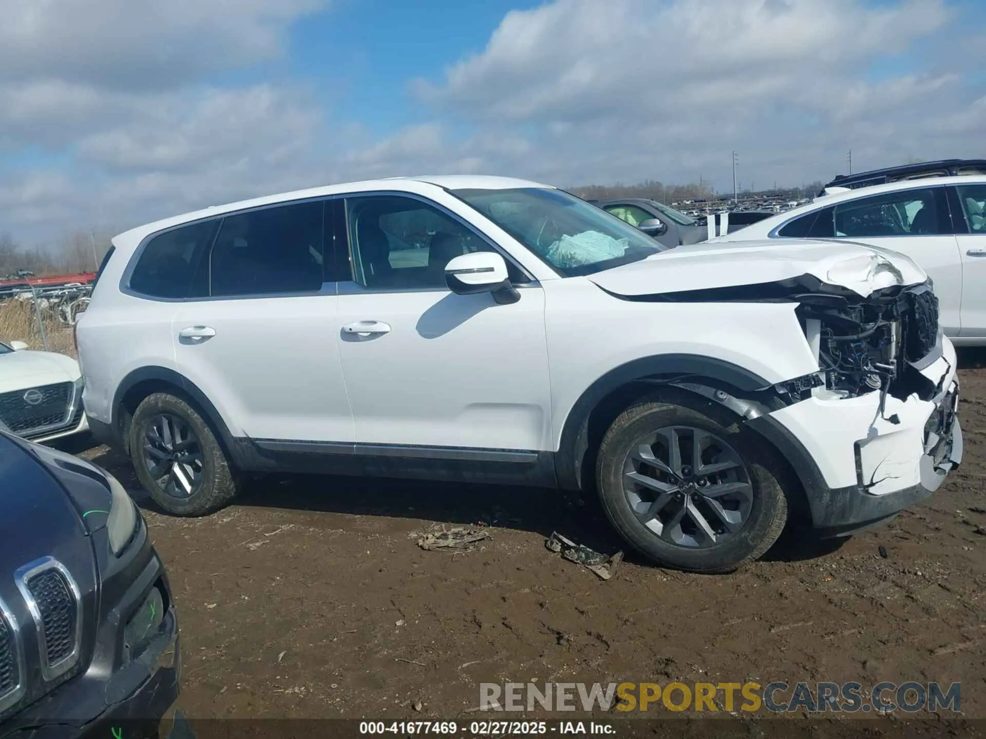 14 Photograph of a damaged car 5XYP2DGCXRG524893 KIA TELLURIDE 2024