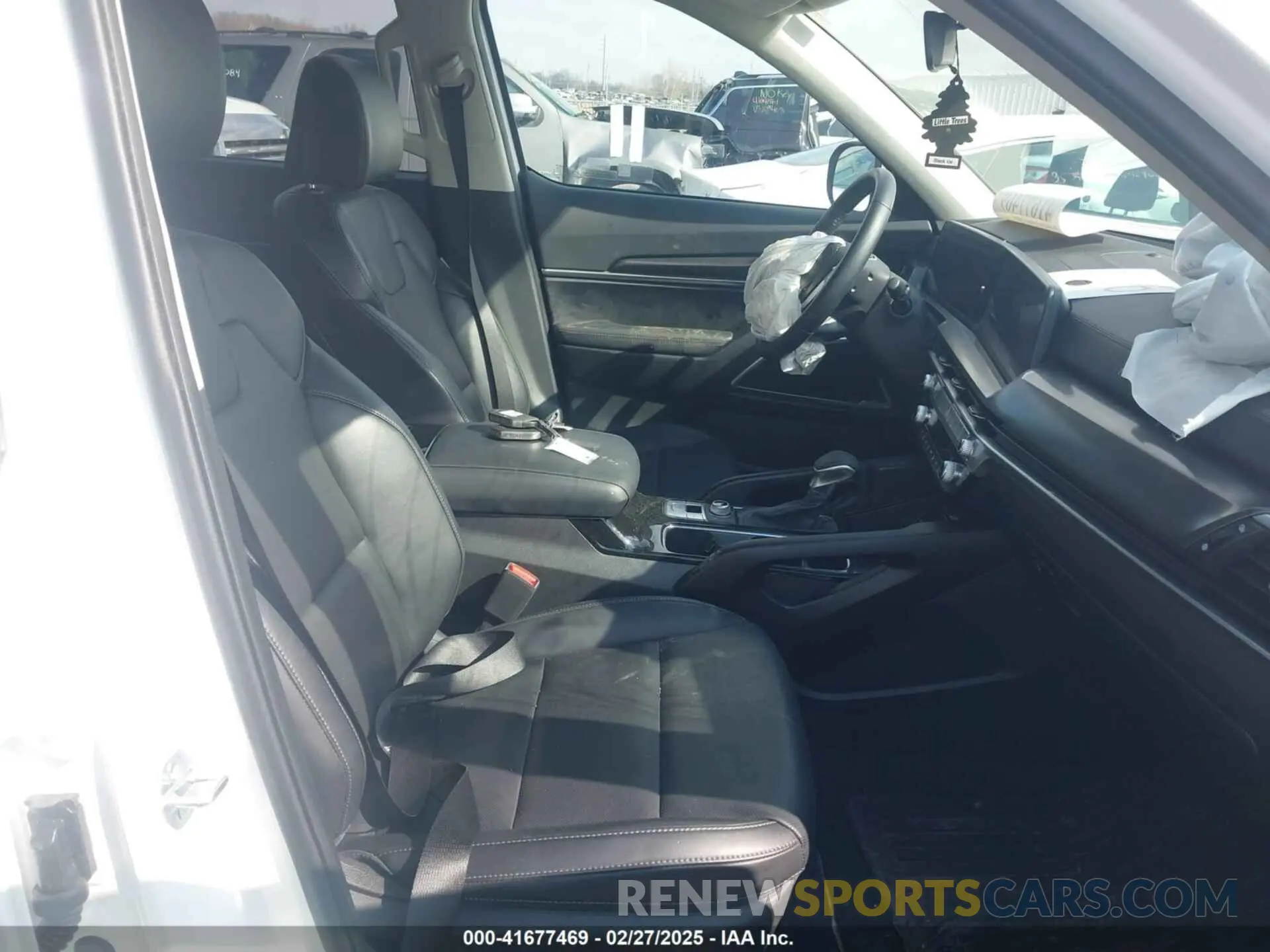 5 Photograph of a damaged car 5XYP2DGCXRG524893 KIA TELLURIDE 2024