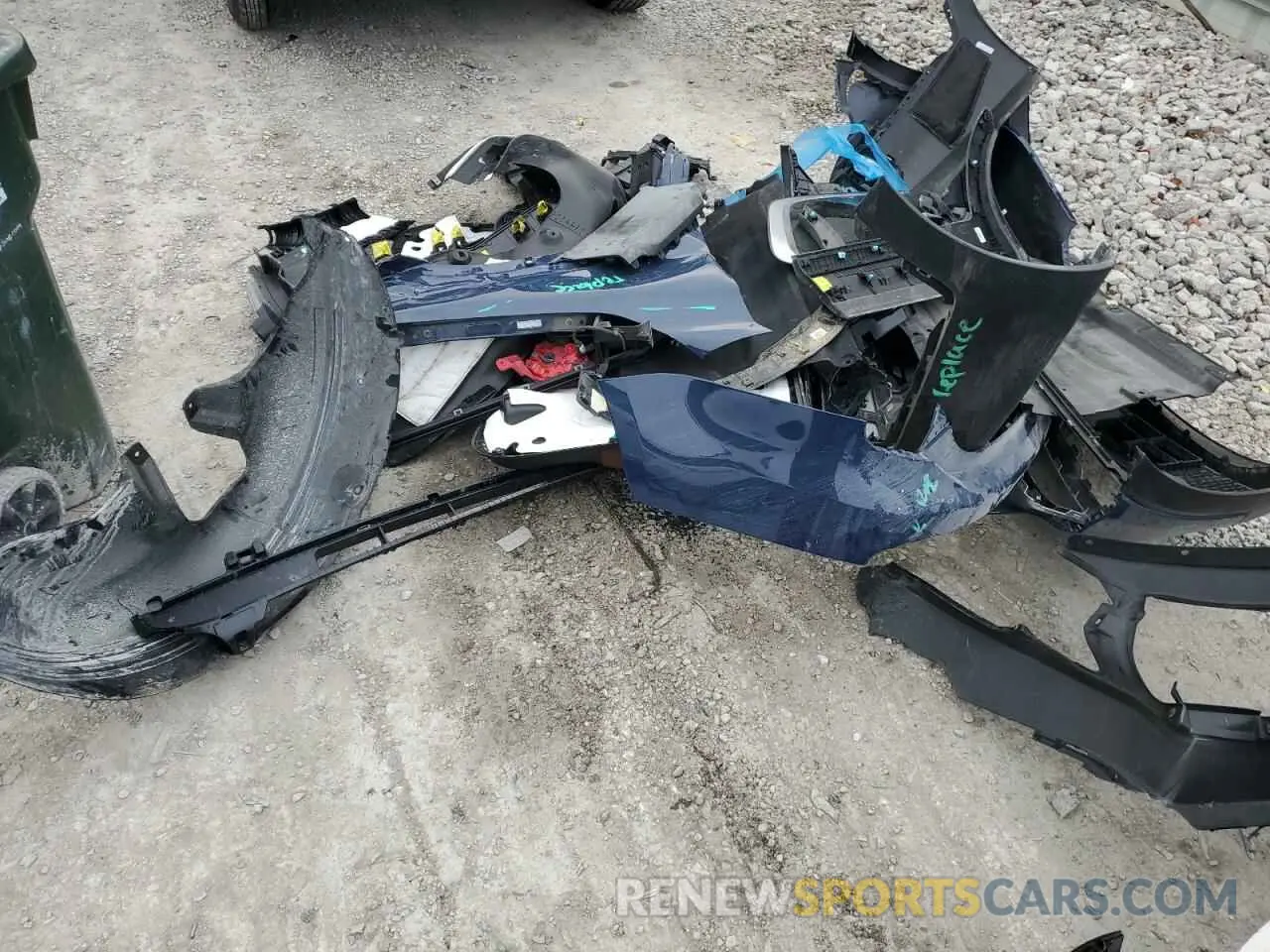 13 Photograph of a damaged car 5XYP34GC1RG502388 KIA TELLURIDE 2024