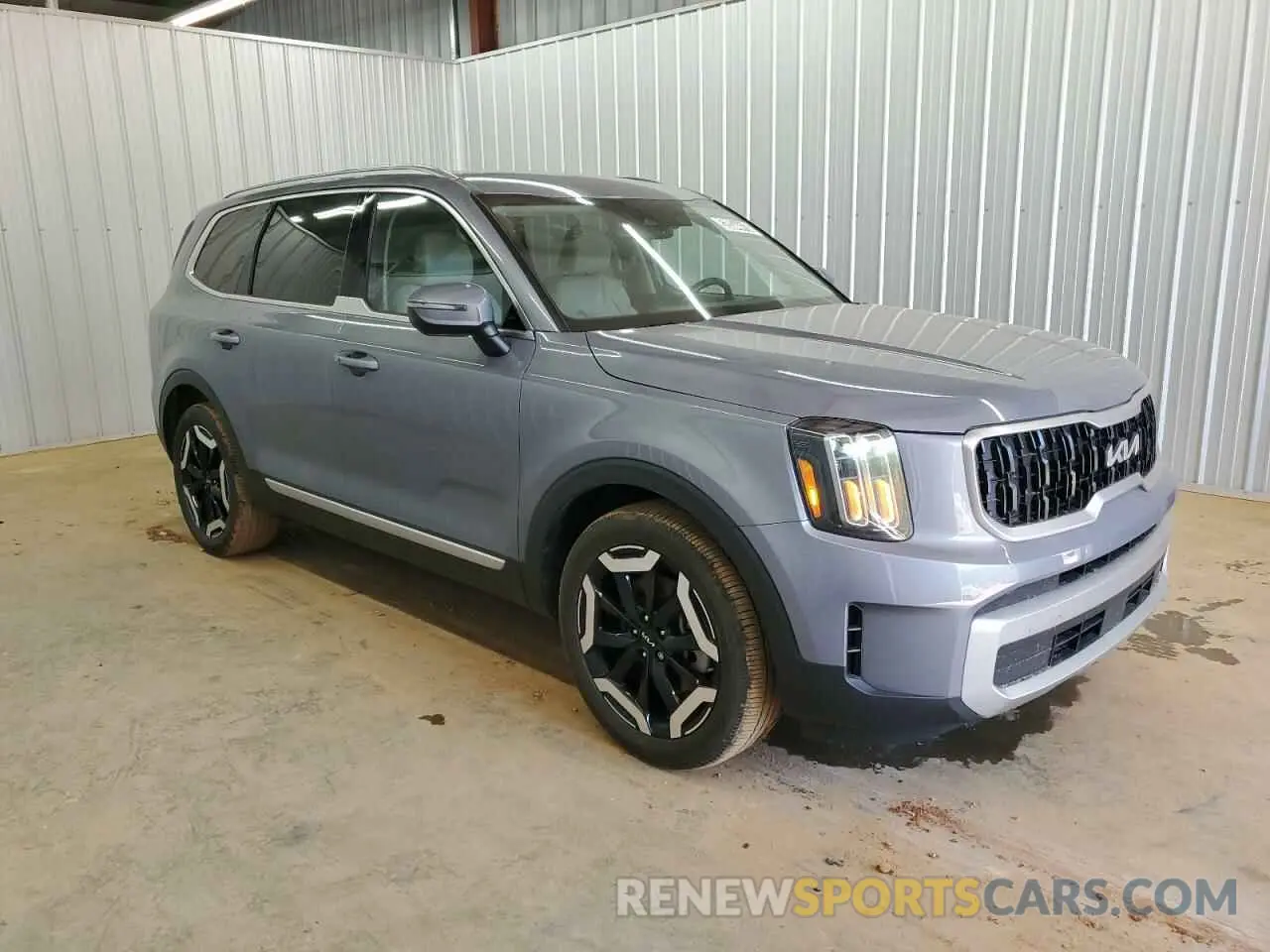 4 Photograph of a damaged car 5XYP34GC2RG413820 KIA TELLURIDE 2024