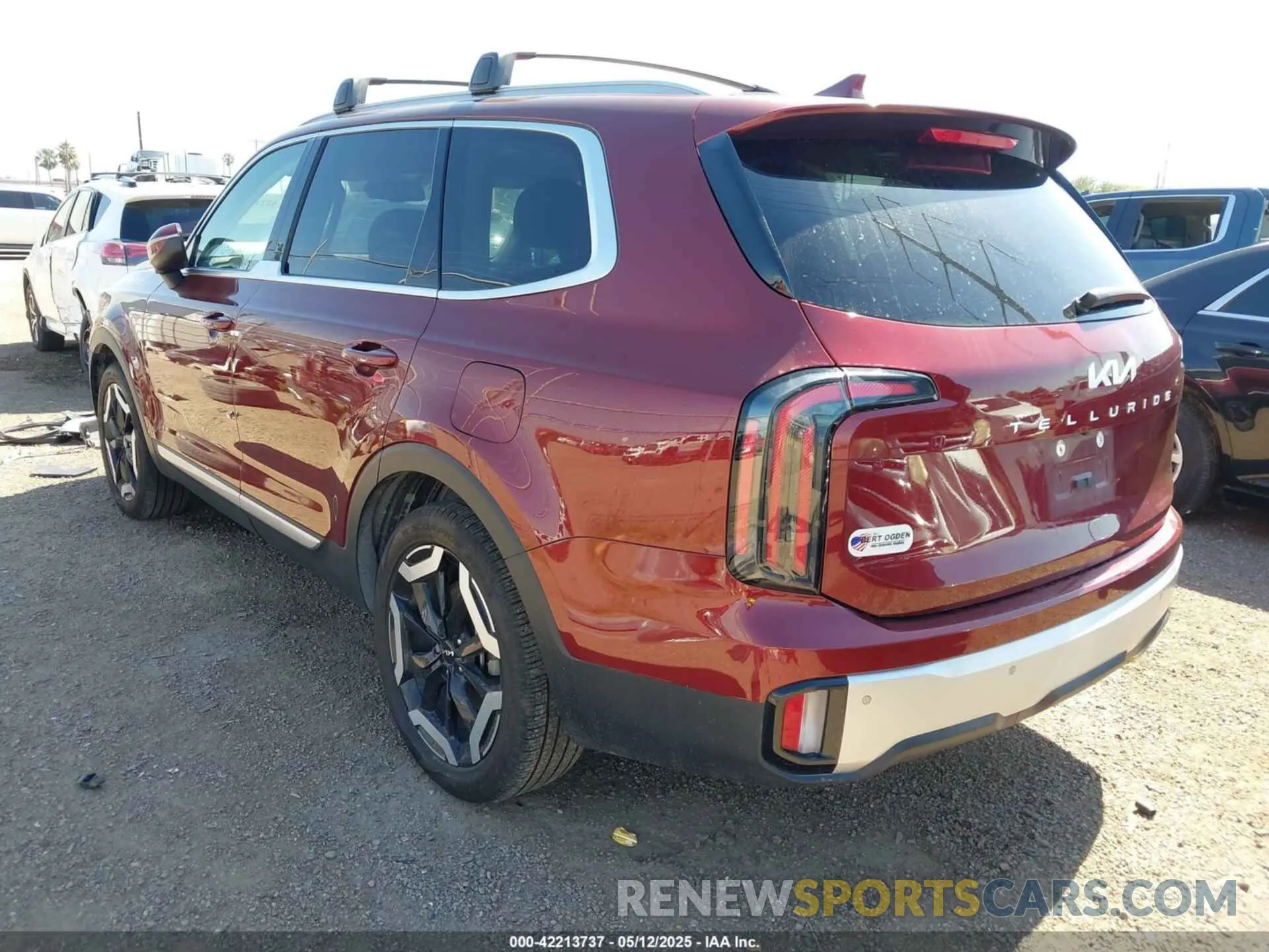 3 Photograph of a damaged car 5XYP34GC4RG519105 KIA TELLURIDE 2024