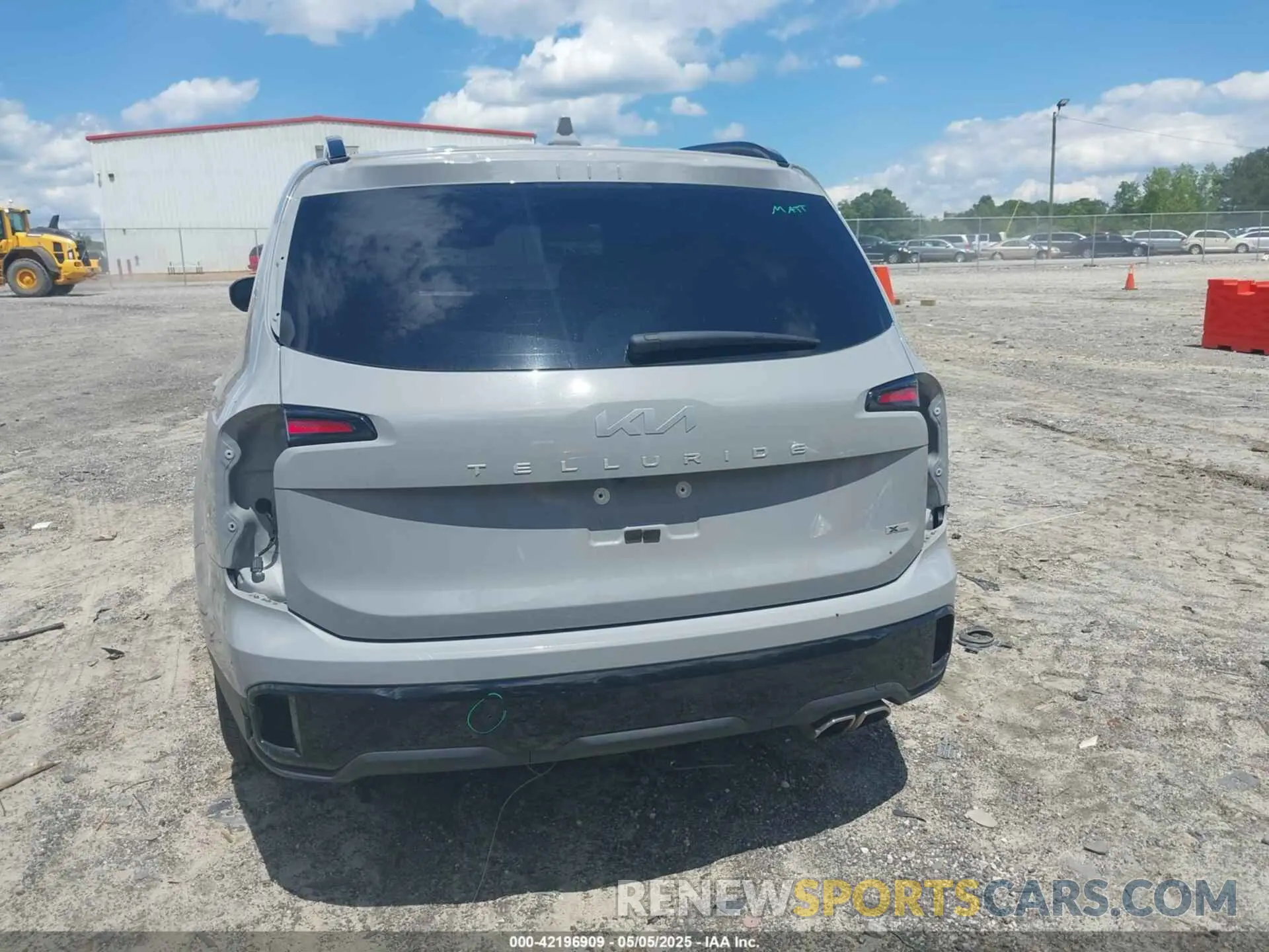 16 Photograph of a damaged car 5XYP3DGC0RG418854 KIA TELLURIDE 2024