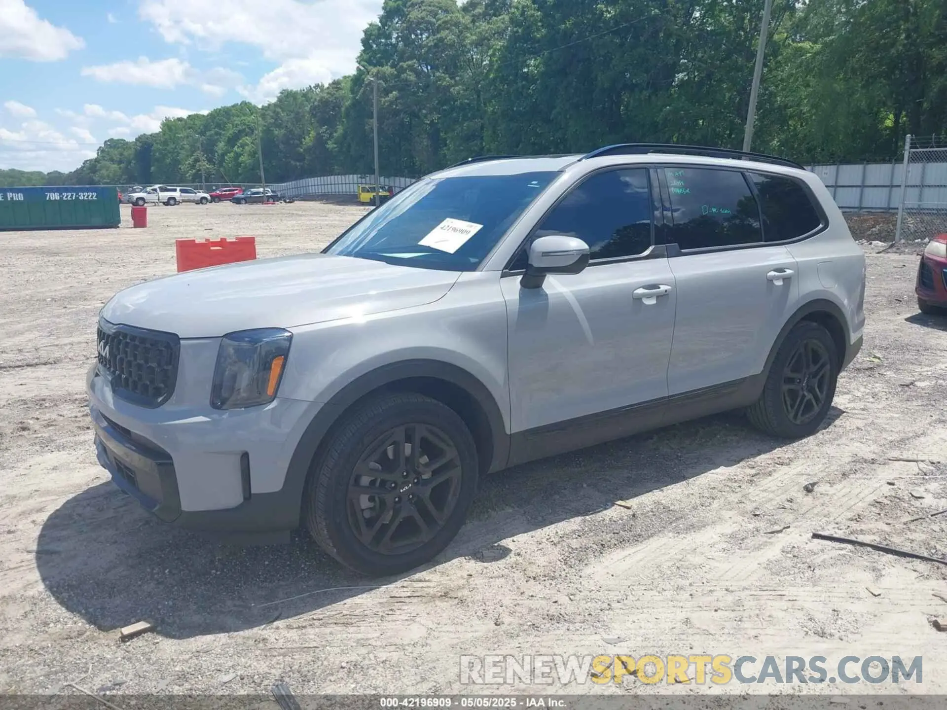 2 Photograph of a damaged car 5XYP3DGC0RG418854 KIA TELLURIDE 2024