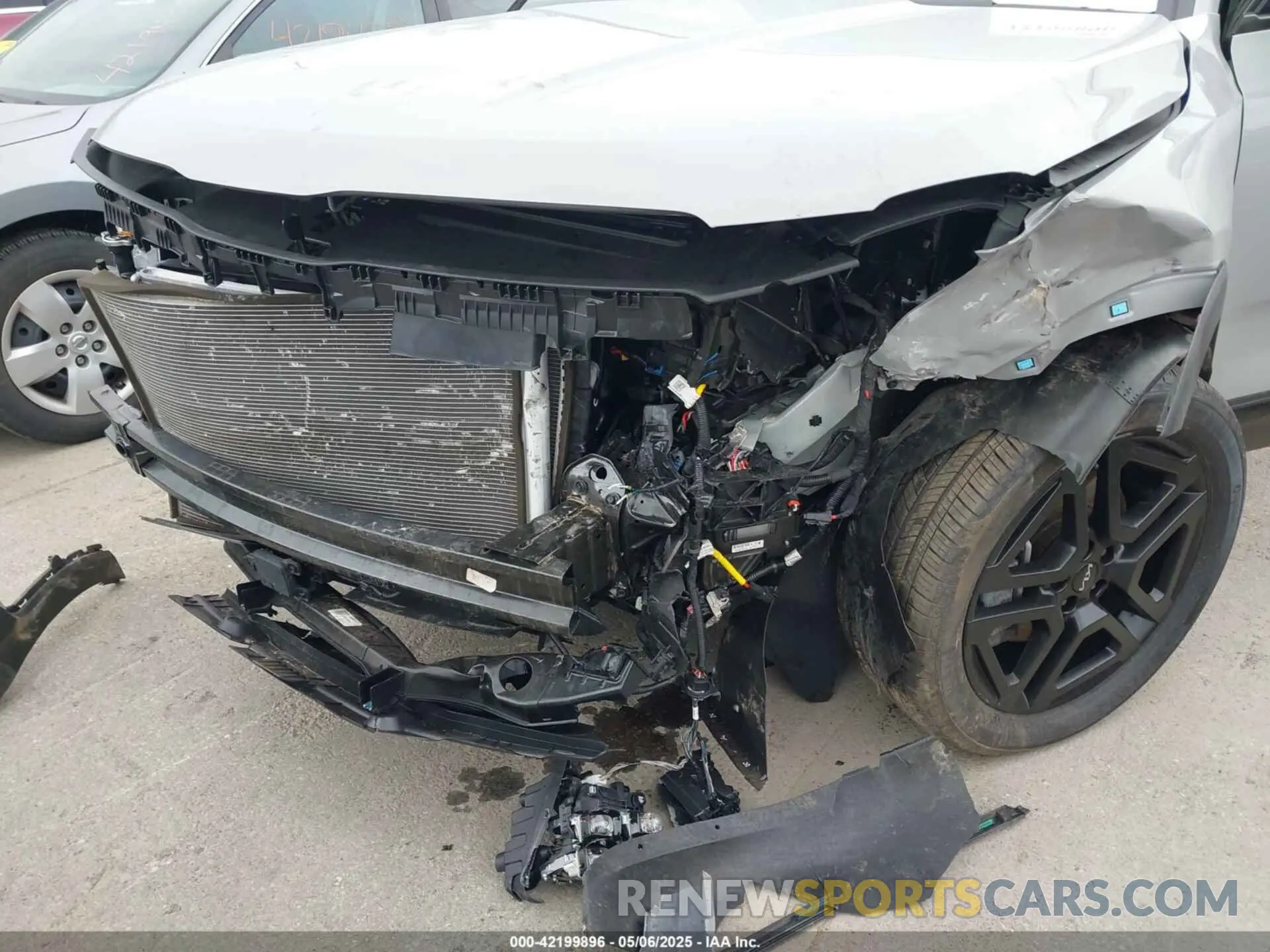 6 Photograph of a damaged car 5XYP3DGC0RG501992 KIA TELLURIDE 2024
