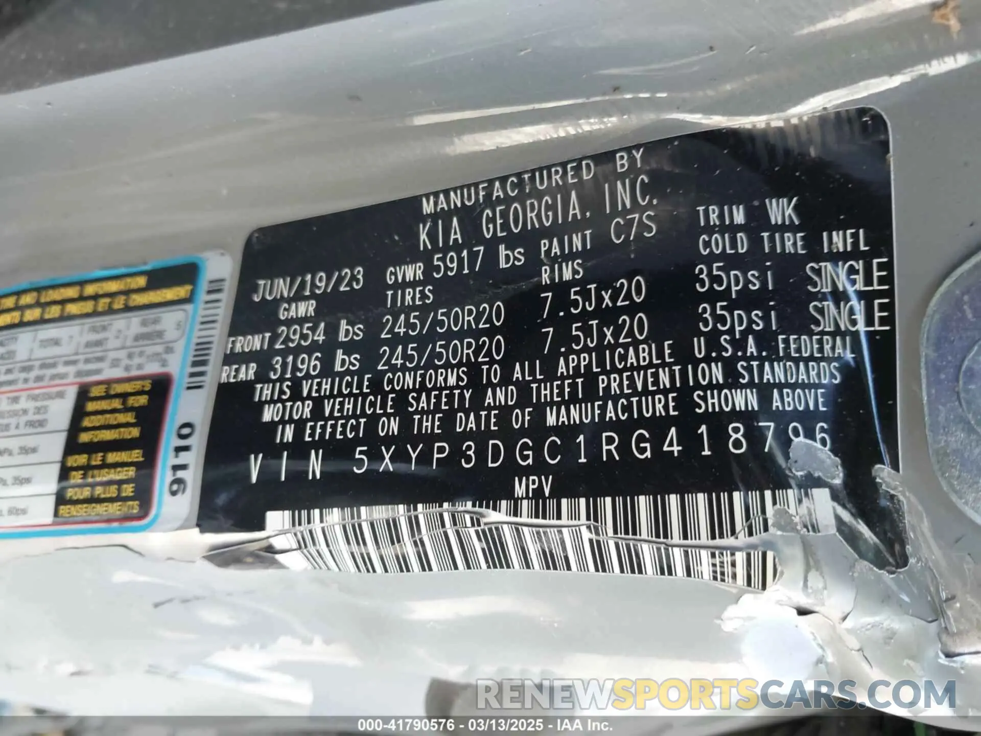 9 Photograph of a damaged car 5XYP3DGC1RG418796 KIA TELLURIDE 2024