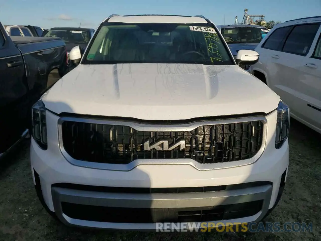 5 Photograph of a damaged car 5XYP3DGC1RG477153 KIA TELLURIDE 2024