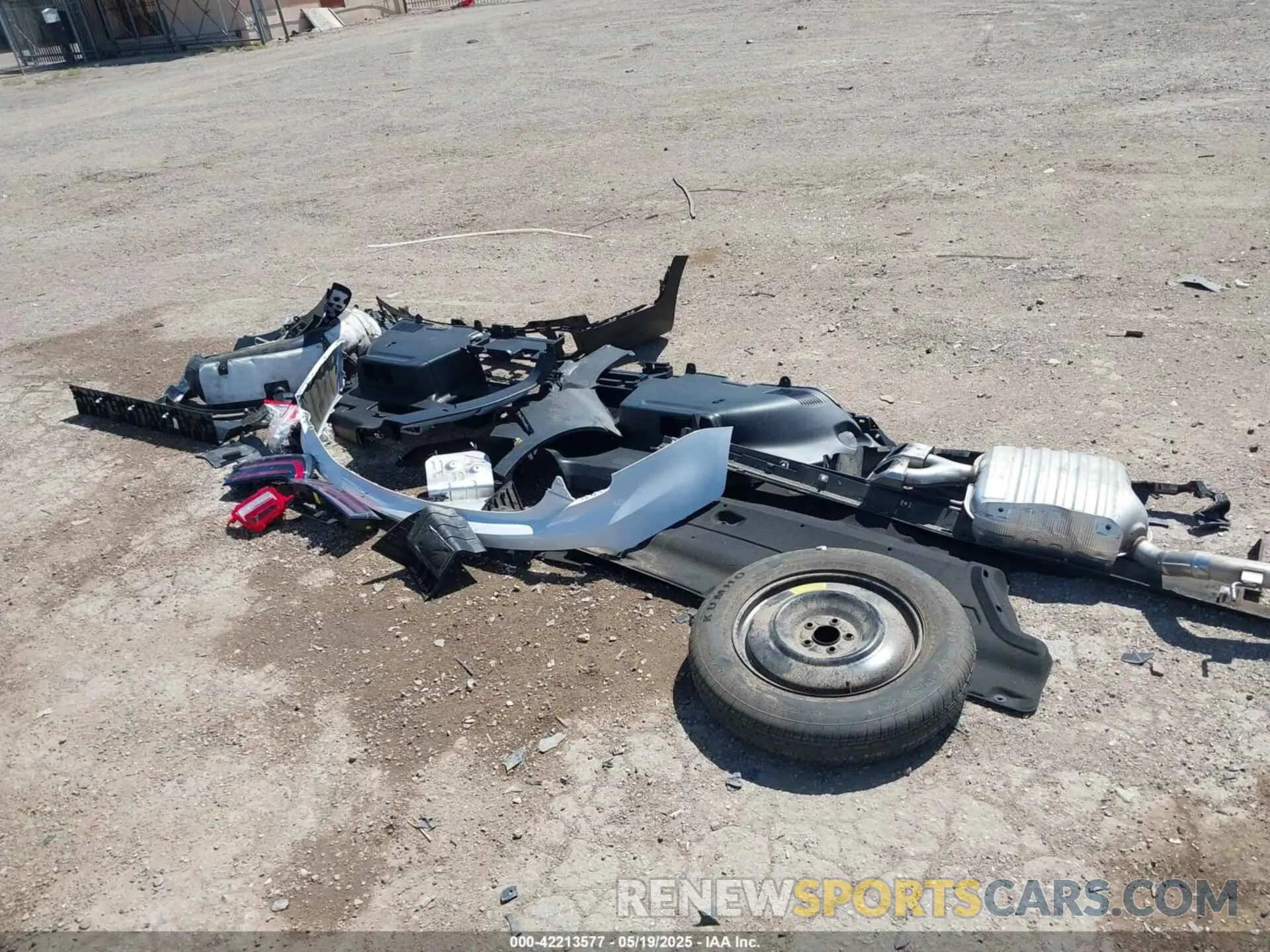 12 Photograph of a damaged car 5XYP3DGC1RG518591 KIA TELLURIDE 2024
