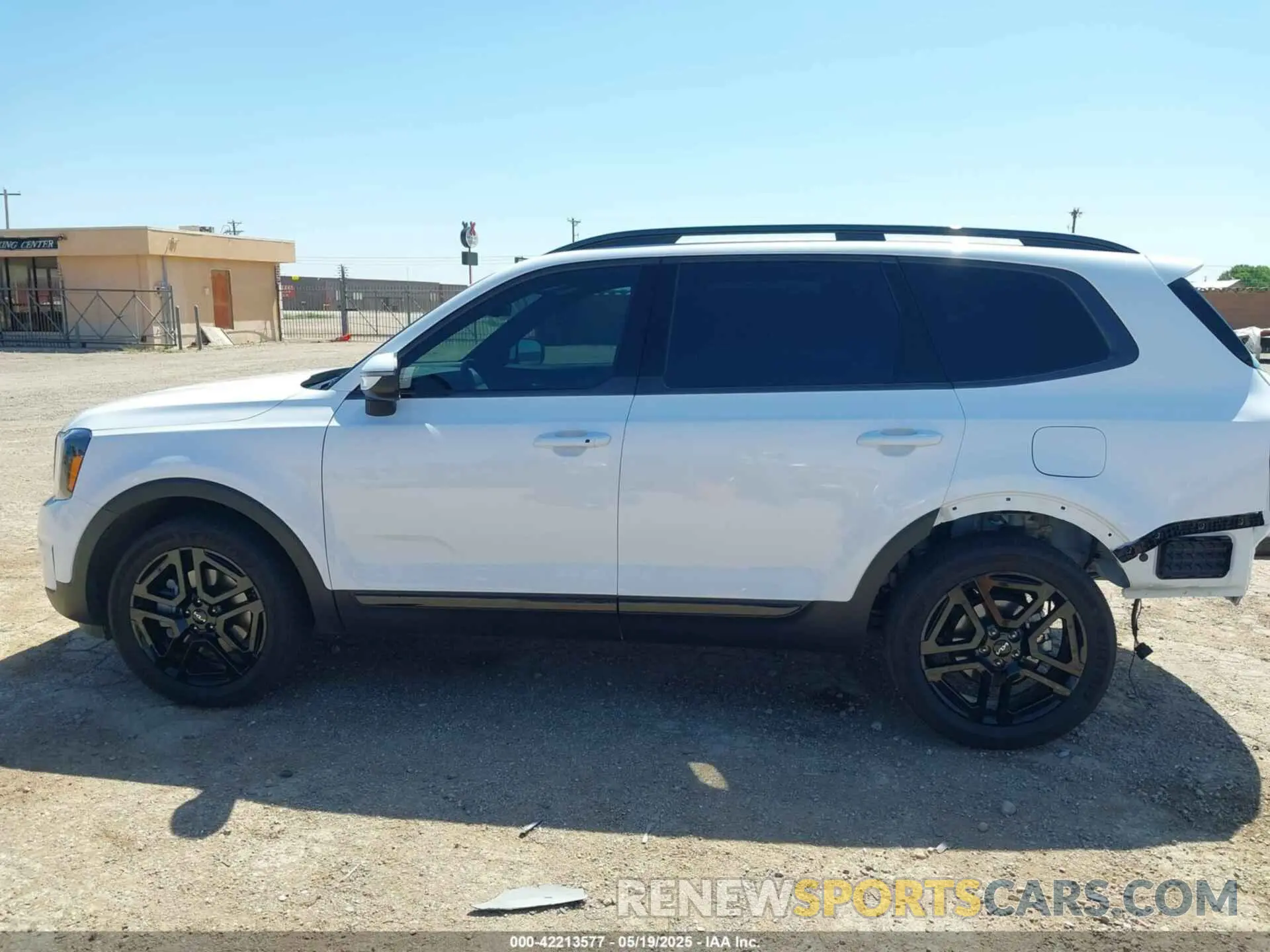 15 Photograph of a damaged car 5XYP3DGC1RG518591 KIA TELLURIDE 2024