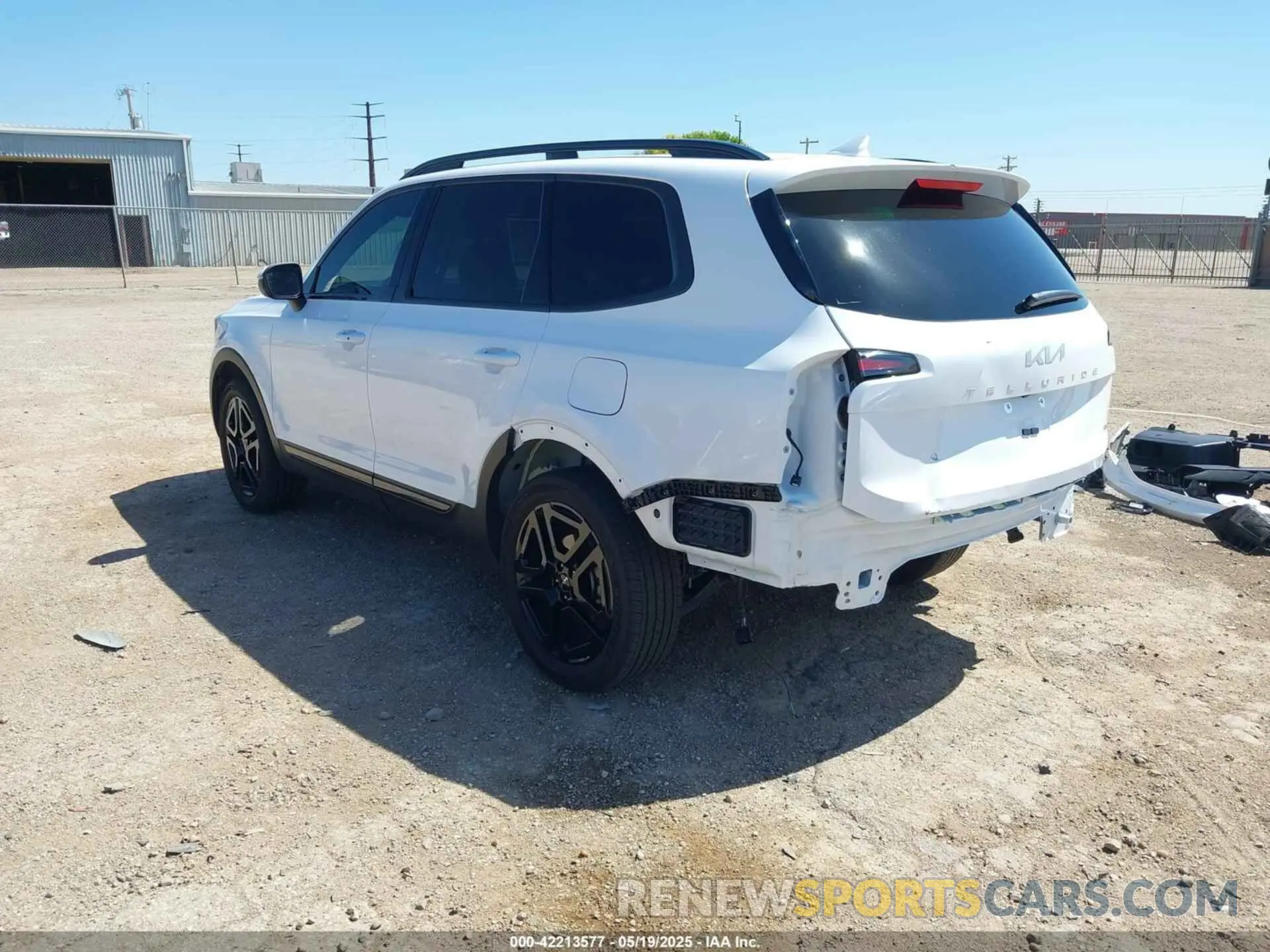 3 Photograph of a damaged car 5XYP3DGC1RG518591 KIA TELLURIDE 2024