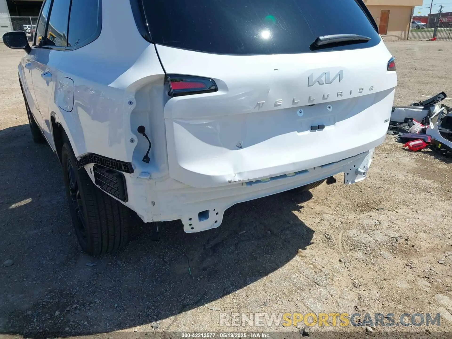 6 Photograph of a damaged car 5XYP3DGC1RG518591 KIA TELLURIDE 2024