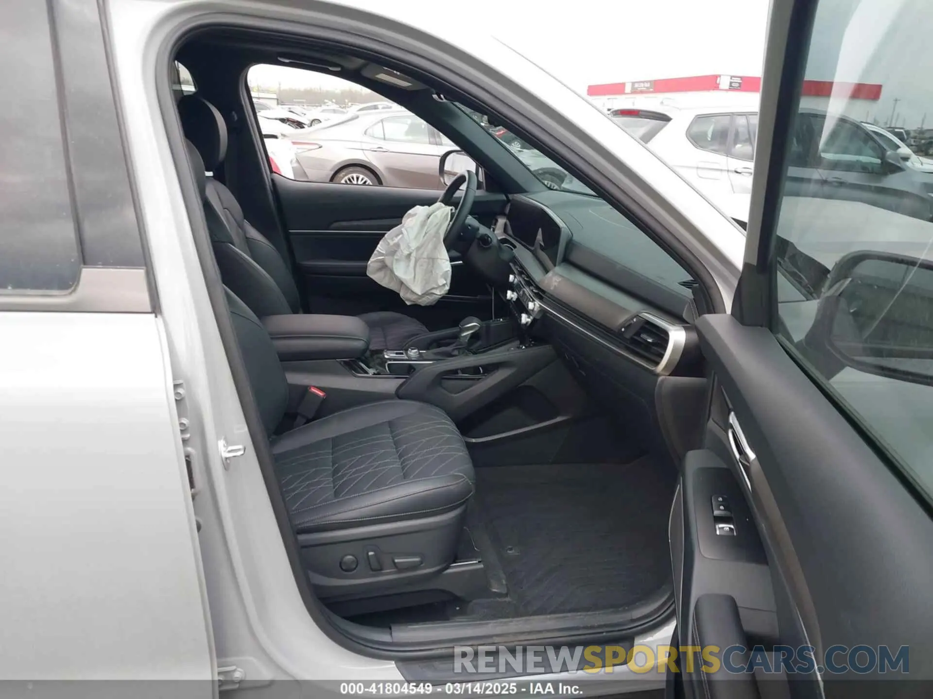 5 Photograph of a damaged car 5XYP3DGC2RG496309 KIA TELLURIDE 2024
