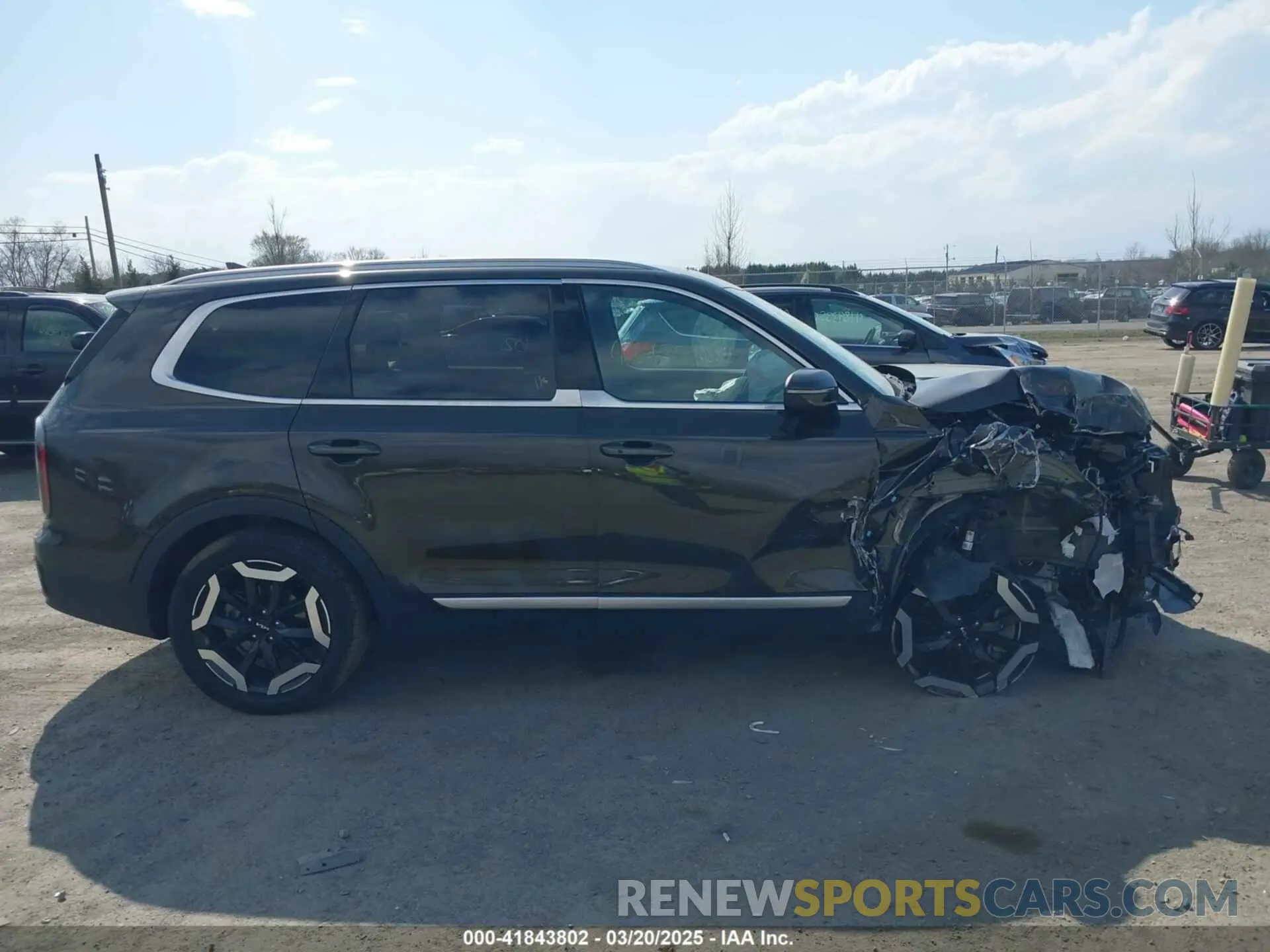 13 Photograph of a damaged car 5XYP3DGC3RG426429 KIA TELLURIDE 2024