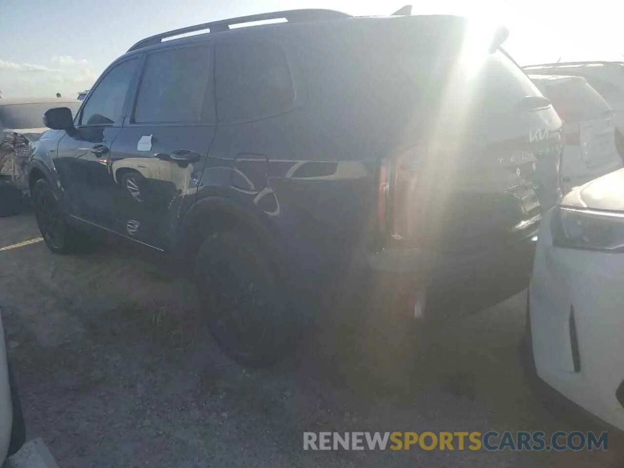 2 Photograph of a damaged car 5XYP3DGC3RG487957 KIA TELLURIDE 2024