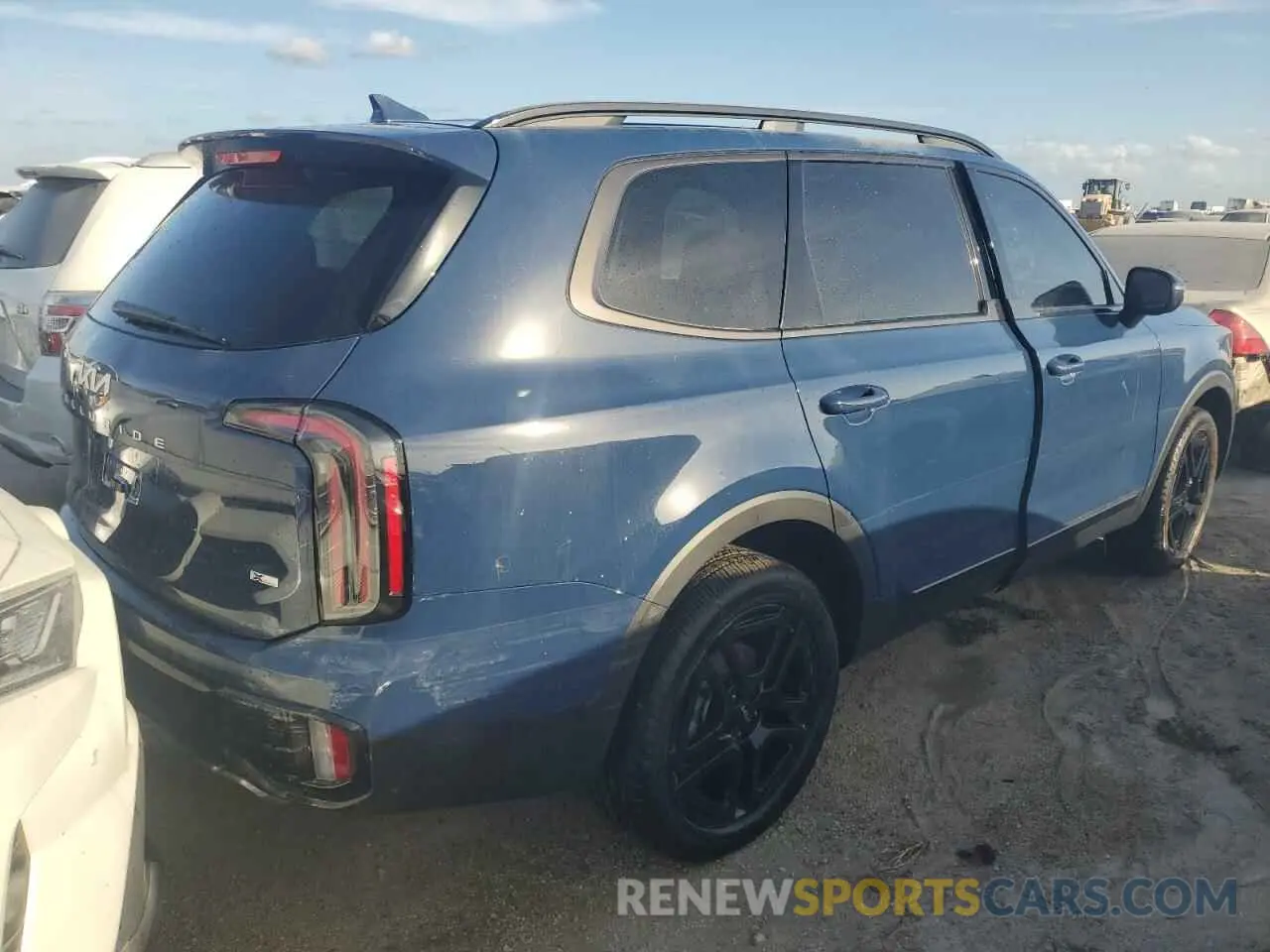 3 Photograph of a damaged car 5XYP3DGC3RG487957 KIA TELLURIDE 2024