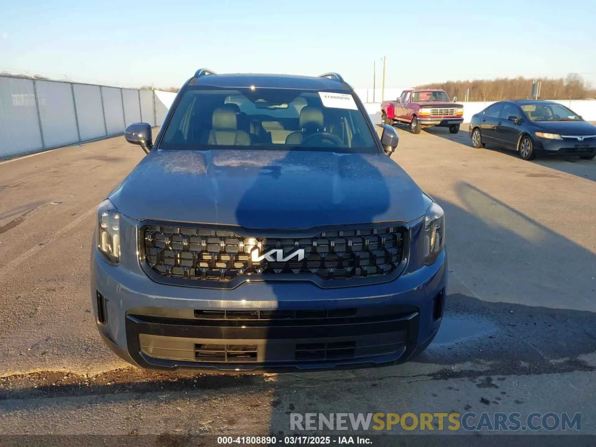 12 Photograph of a damaged car 5XYP3DGC3RG538518 KIA TELLURIDE 2024