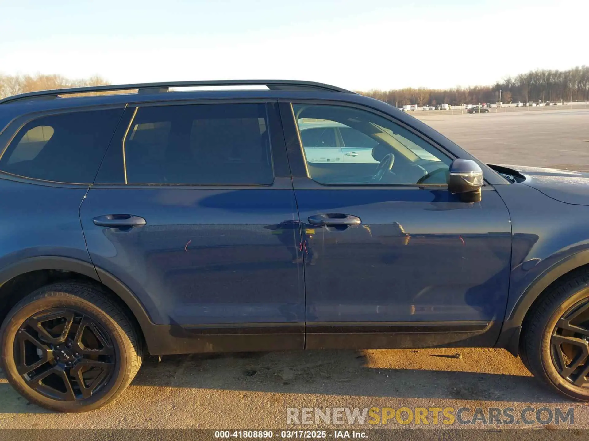 13 Photograph of a damaged car 5XYP3DGC3RG538518 KIA TELLURIDE 2024