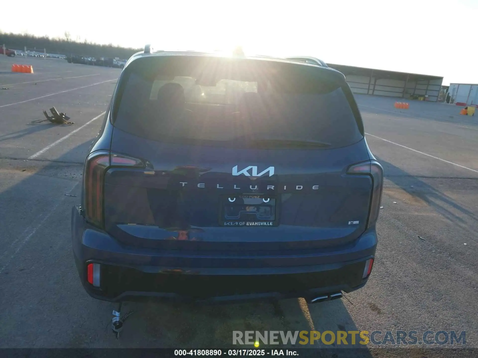 16 Photograph of a damaged car 5XYP3DGC3RG538518 KIA TELLURIDE 2024