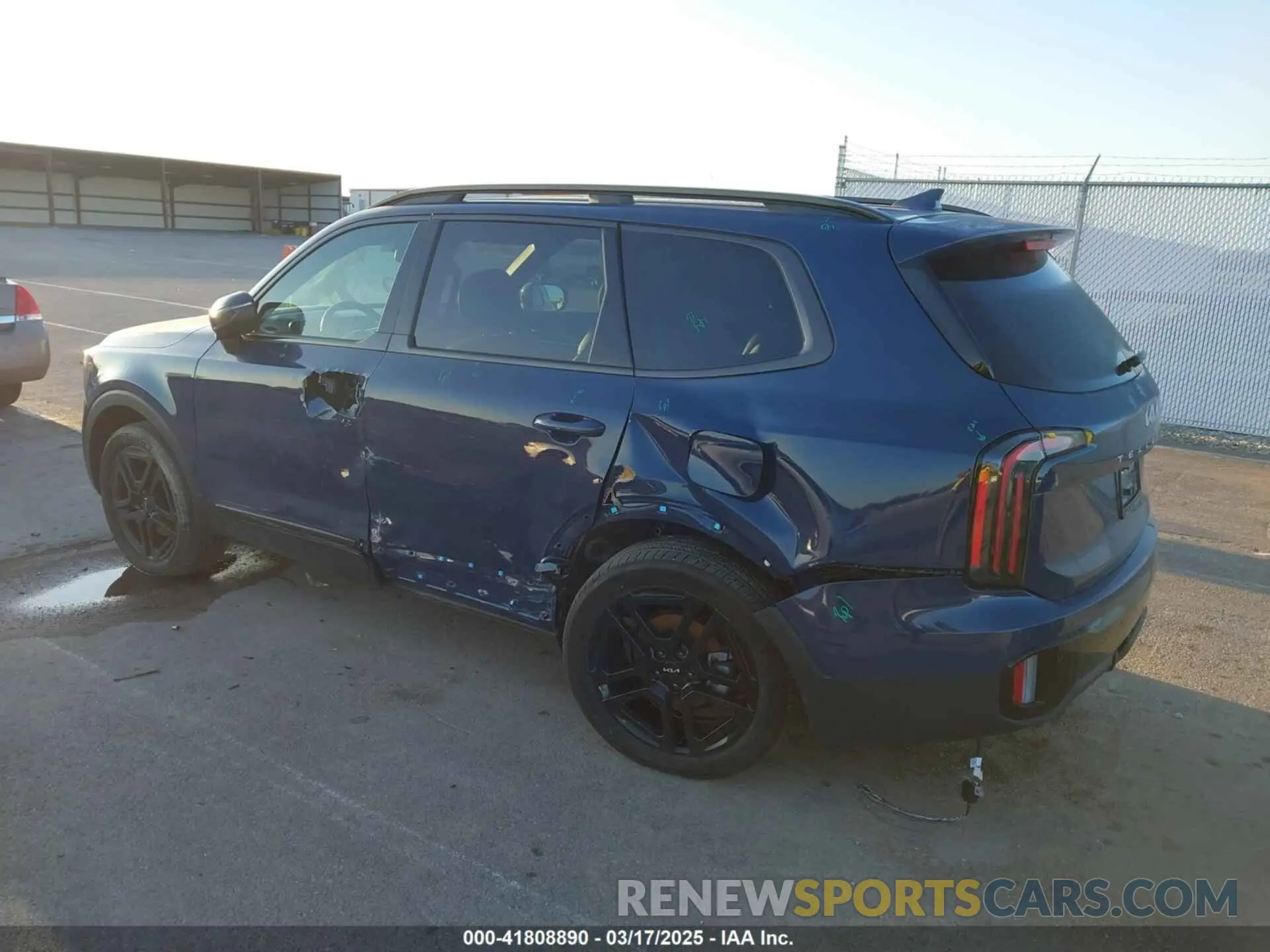 3 Photograph of a damaged car 5XYP3DGC3RG538518 KIA TELLURIDE 2024