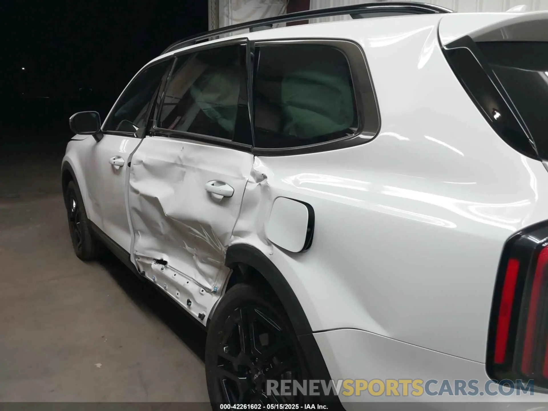 6 Photograph of a damaged car 5XYP3DGC4RG448097 KIA TELLURIDE 2024