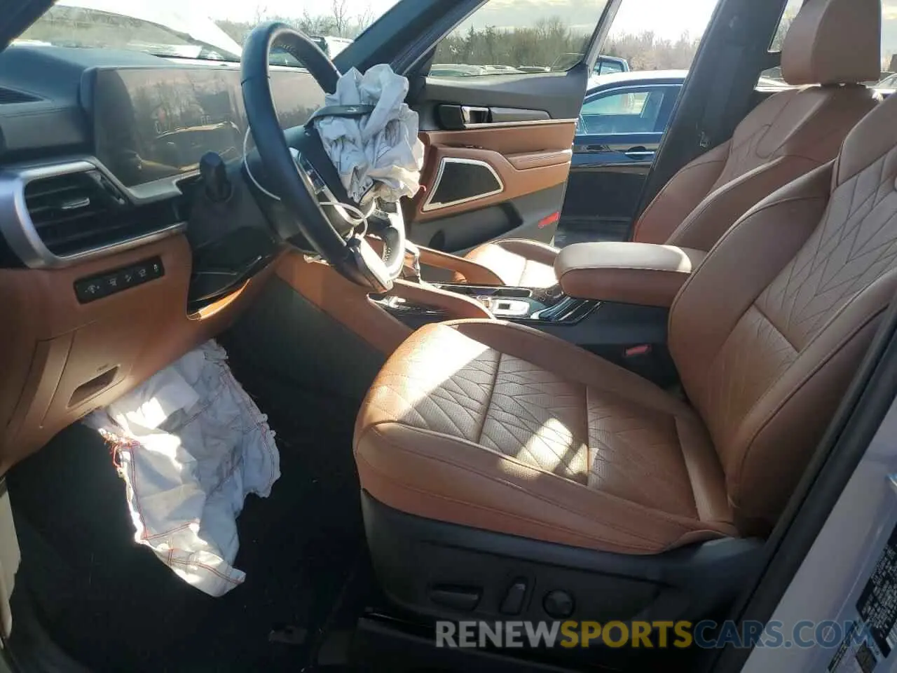 7 Photograph of a damaged car 5XYP3DGC5RG439067 KIA TELLURIDE 2024