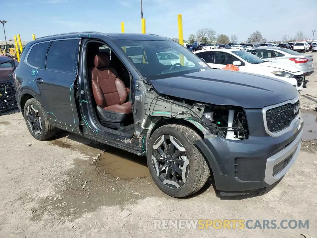 4 Photograph of a damaged car 5XYP3DGC5RG462803 KIA TELLURIDE 2024