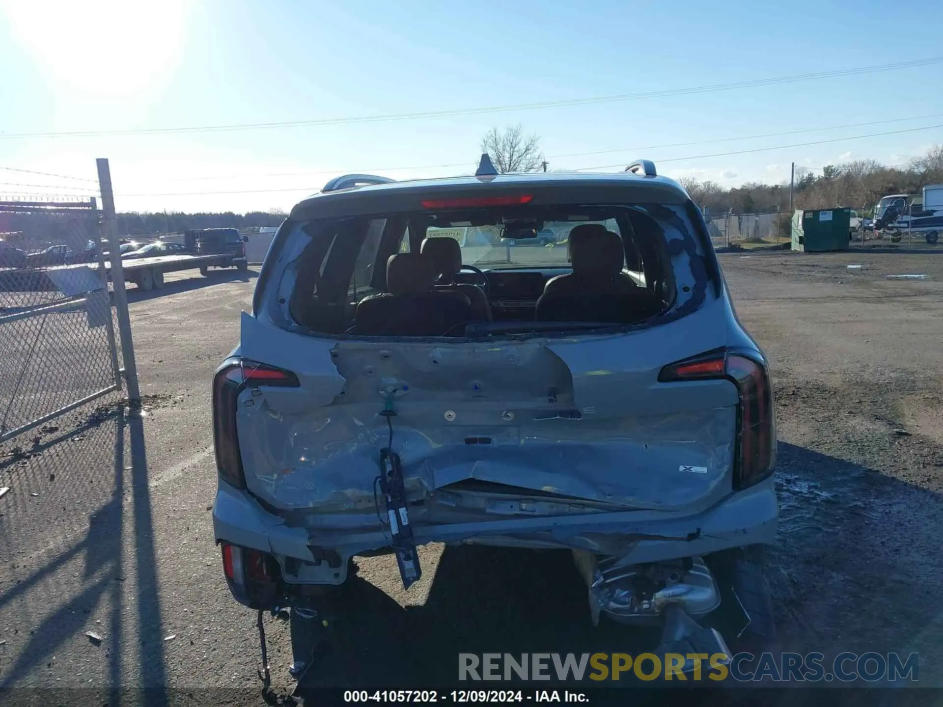 16 Photograph of a damaged car 5XYP3DGC7RG467467 KIA TELLURIDE 2024