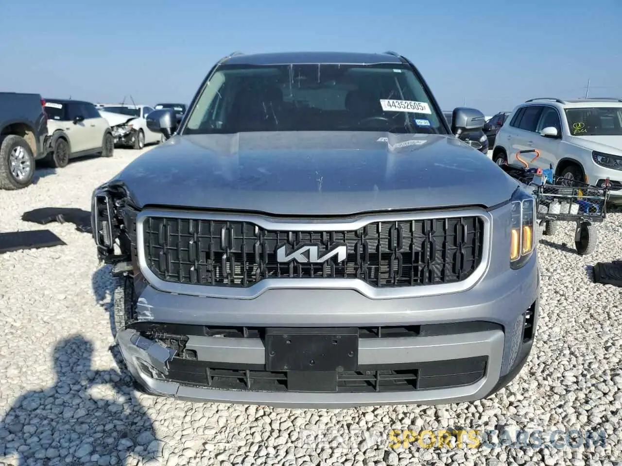 5 Photograph of a damaged car 5XYP3DGC8RG447454 KIA TELLURIDE 2024