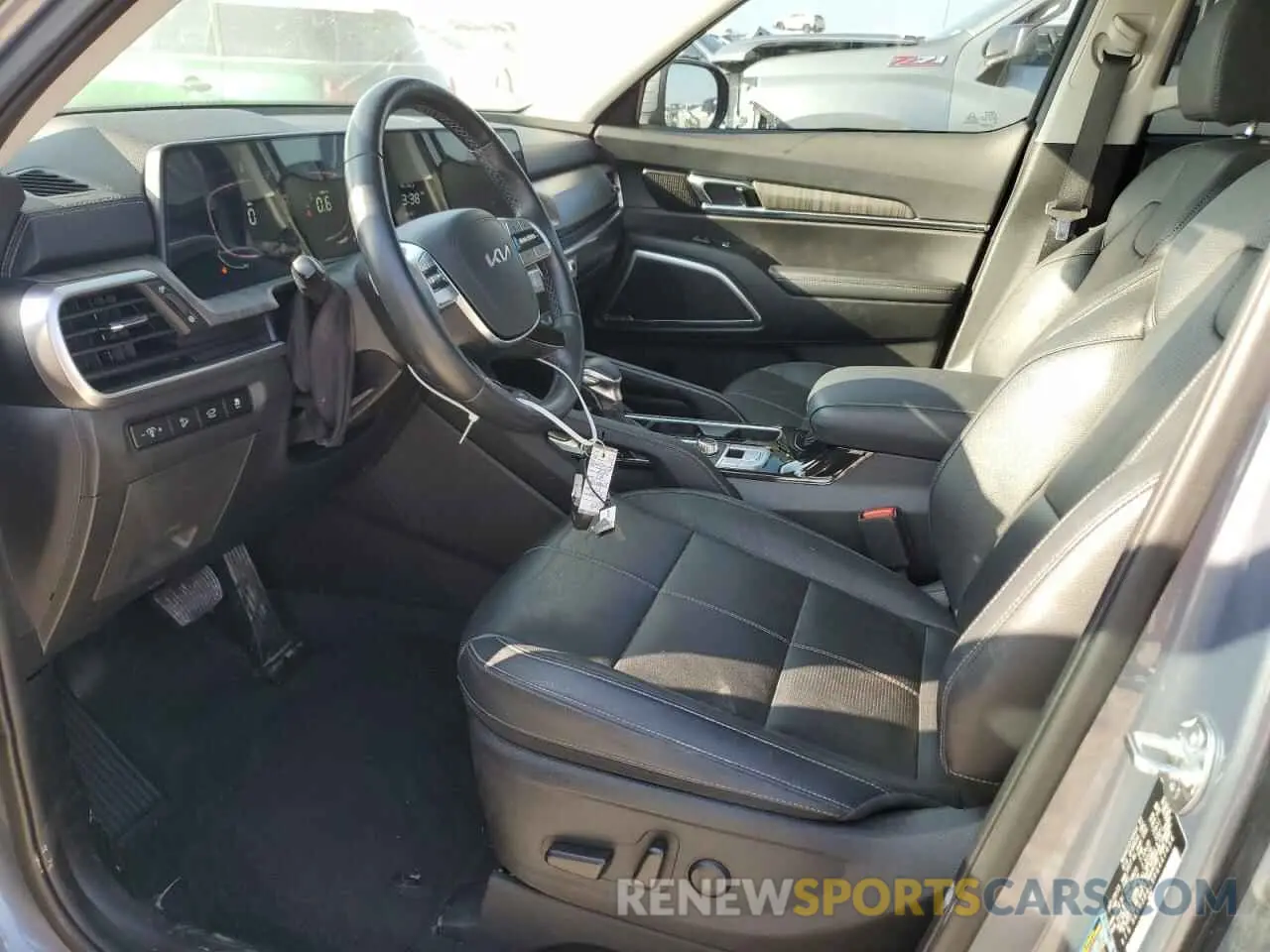 7 Photograph of a damaged car 5XYP3DGC8RG447454 KIA TELLURIDE 2024