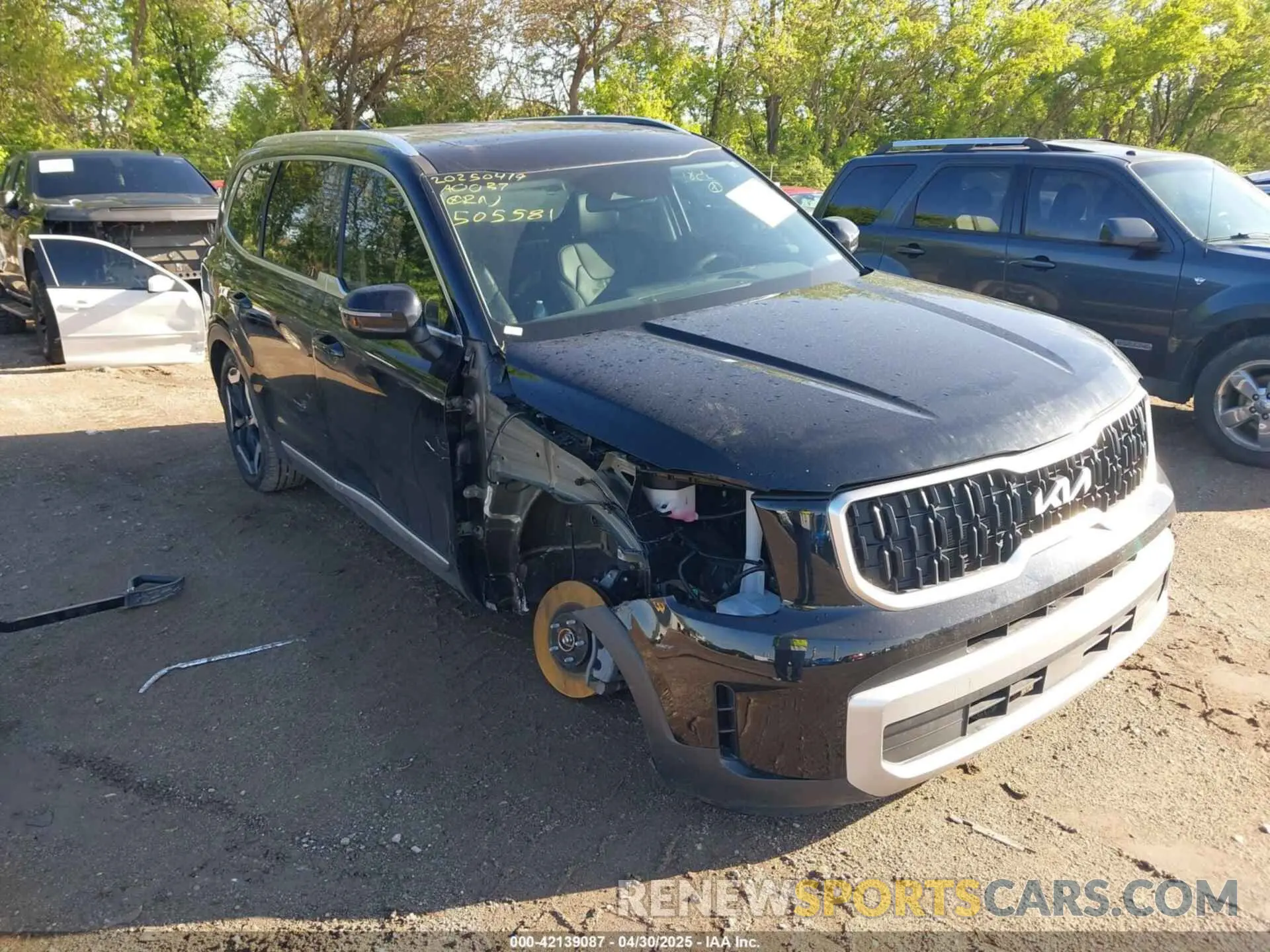 1 Photograph of a damaged car 5XYP3DGCXRG505581 KIA TELLURIDE 2024