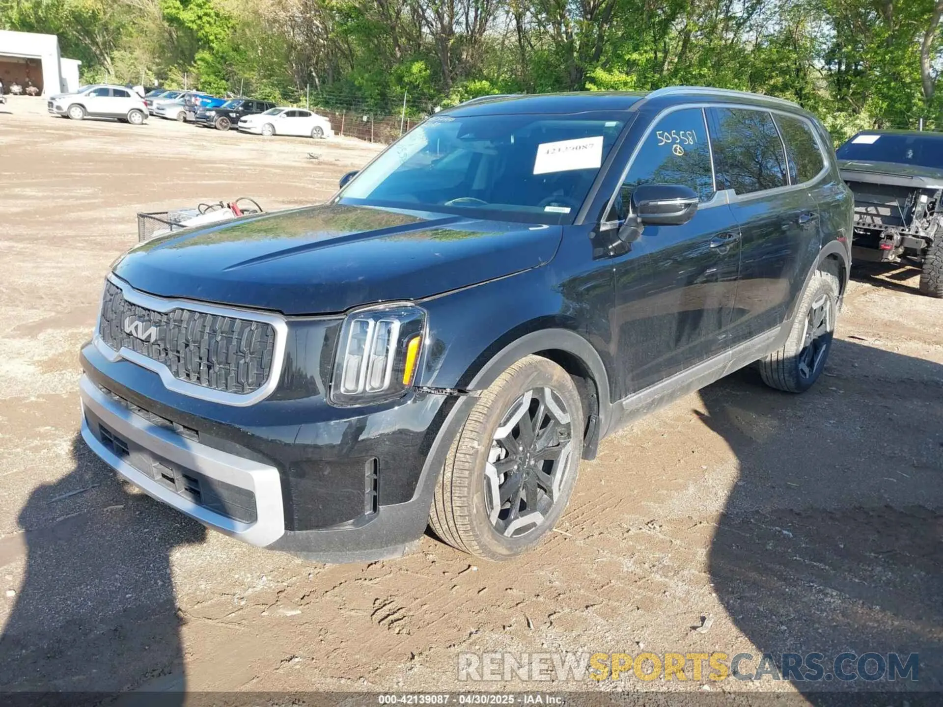 2 Photograph of a damaged car 5XYP3DGCXRG505581 KIA TELLURIDE 2024