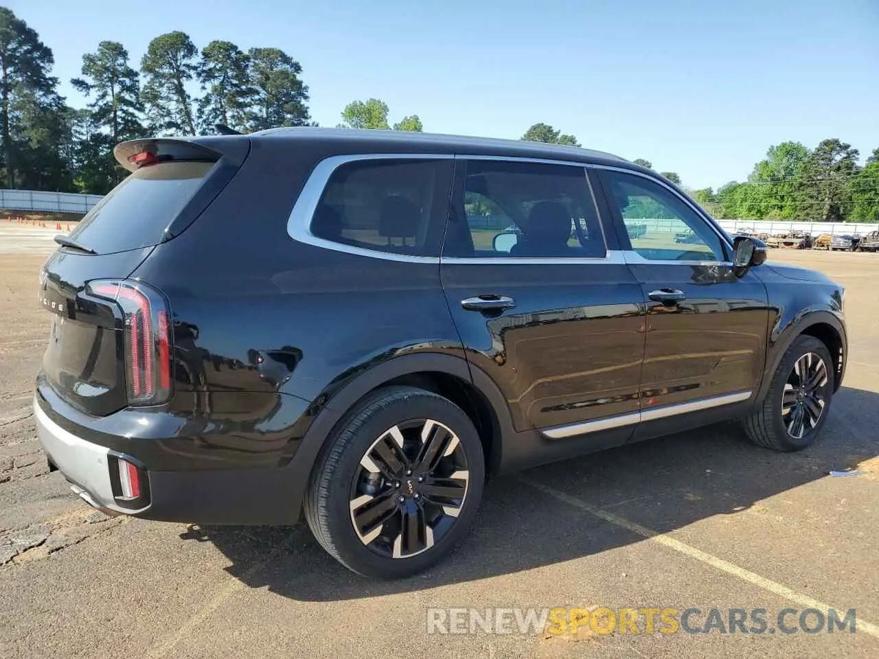 3 Photograph of a damaged car 5XYP54GC4RG472393 KIA TELLURIDE 2024